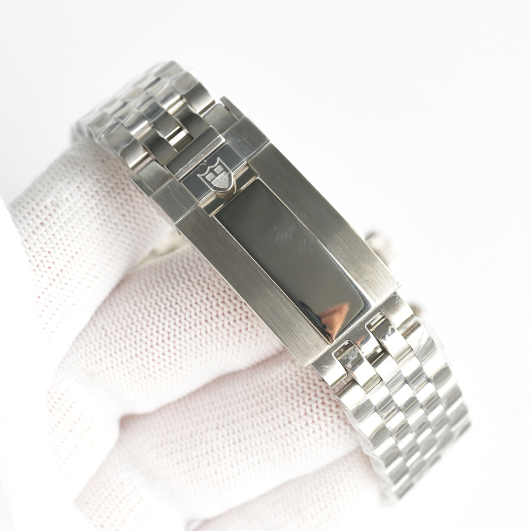 “Black Bay Crono 3220 Tudor Rudder Steel Wristwatch: Precision, Craftsmanship, and Style in 41MM Diameter” - 图片 8