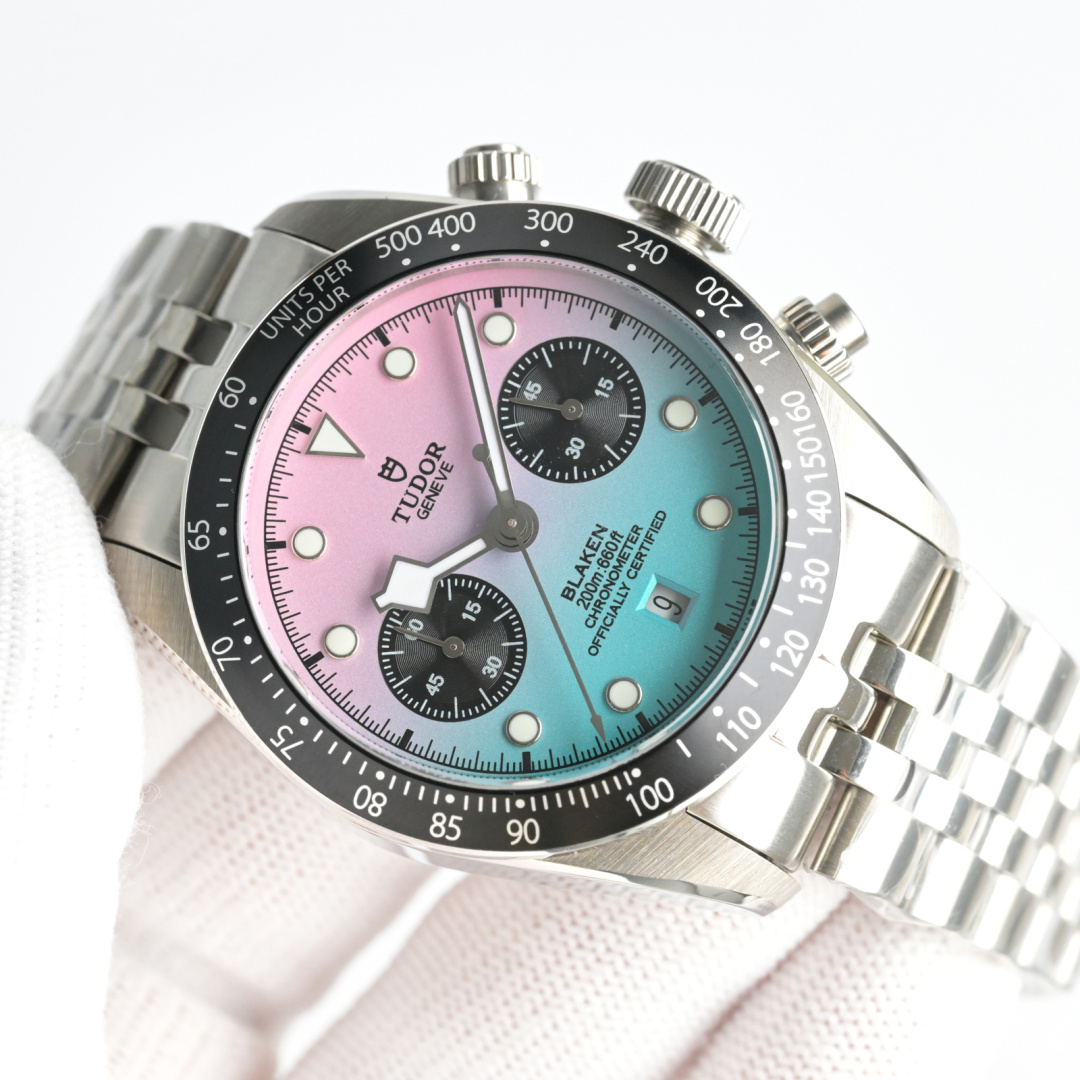 “Black Bay Crono 3220 Tudor Rudder Steel Wristwatch: Precision, Craftsmanship, and Style in 41MM Diameter” - 图片 4