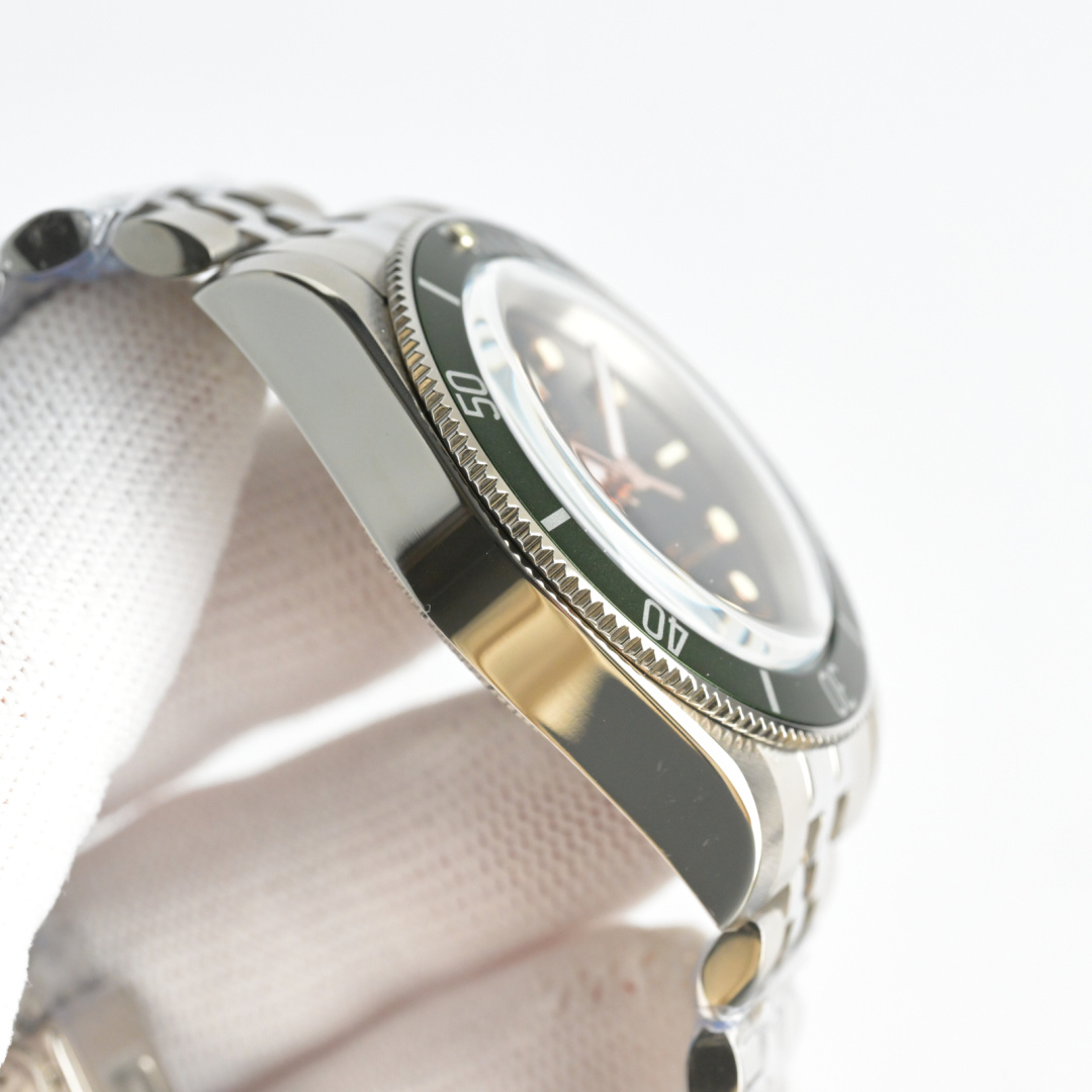 Title: TUDOR Bay Series Upgrade with New Monochrome Bay Launch Summary: TUDOR launched a new single-colored Bay of Bays with upgrades, featuring a Swiss 2824 core. - 图片 5