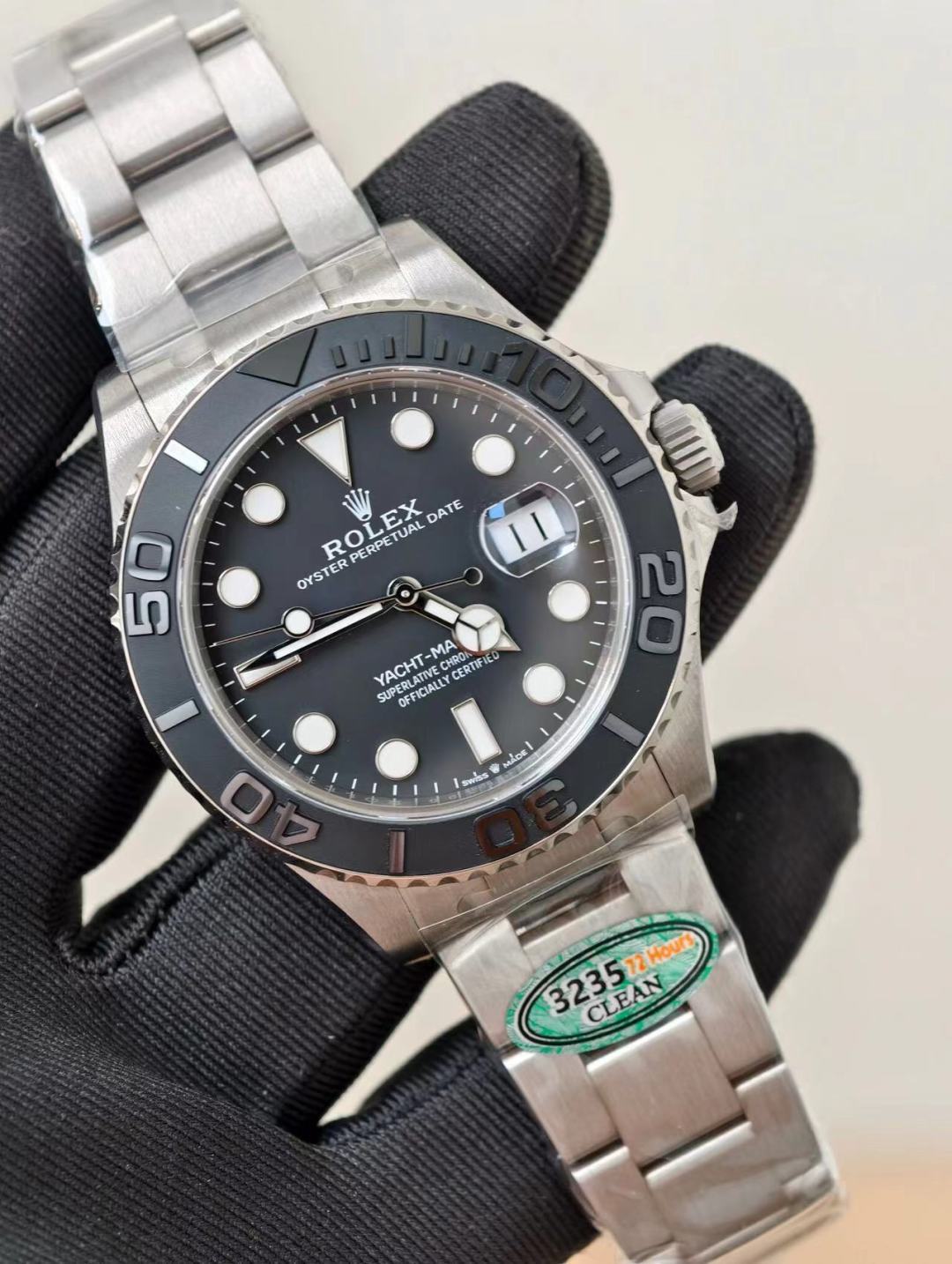 NO:337252,Factory C Rolex ROLEX Yacht 42mm Titanium Shell 226627 Class 5 Titanium Alloy Yacht First Watch Strap Interspersed Ceramic Tube!  !  !  Ceramic tube, Ceramic tube!  Watch code, 274RL916, watch button code, Y8C, factory C watch film GT4, original version protective film!  With the all-in-one machine, counter-adjust the clock hand, it can call back the calendar!  The right version!  Clean Factory purchased 226627 in June and developed for nearly a year, and finally developed a titanium alloy yacht. For Rolex, the use of titanium alloy is absolutely unprecedented. At the same time, it also chose the fifth-level titanium alloy (special materials widely used in aviation/medical medicine). Rolex always likes to do some things with performance remaining. For example, if you use 316 for pp, Rolex must be unique and use 904L. Of course, the greatest difficulty of development is that Clean also uses the same fifth-level titanium alloy, which can be detected by spectrometer, and can also distinguish the titanium alloy grade by color. Those who are interested can search for relevant knowledge by themselves. As a not-so-popular style, the yacht must also try its best to perfectly demonstrate the fifth-level titanium alloy process, and it is also the attitude of the clean factory to make watches. The weight of the watch head is the same as the authentic product. It is not bad at all. The genuine strap is 49g clean: 52g  Because the clean has a film, the actual difference between the two is about 2g. Identify the C factory's regular titanium shell version, watch code, 274RL916, watch button code, Y8C, watch weight, 109g Because we developed the watch button part, the original Rolex welding point is not tight enough, and there may be a risk of falling off. So the clean reinforced it in this part, and the overall difference is 2-3g. The wrist is almost unsatisfactory, and the case, strap, and wire drawing are almost the same. Ceramic ring, strap, literal pointer, etc. are also hand-held for clean. After all, the yacht styles that are already on sale are also the leader in the industry. The cost of materials has increased, including the grinding and processing of this fifth-grade titanium alloy is much more difficult than that of ordinary metal materials, so the price will be several hundred yuan more. I hope watch friends can understand that clean is the most rigorous mechanical watch for watchmaking, Rolex19860909C厂 劳力士 ROLEX  游艇42mm 钛壳 226627 五级钛合金游艇 首家 表带穿插陶瓷管！！！陶瓷管,陶瓷管！腕表编码,274RL916,腕表扣码,Y8C,认准C厂表膜GT4,原厂对版保护膜！搭配正一体机,逆调时针,可回调日历！对版版本！ clean厂于.06月购买226627开发近一年,终于把钛合金游艇开发出来,对于劳力士而言,使用钛合金绝对是前所未有,同时也非常严苛的选择了五级钛合金(广泛应用于航空/医疗的特殊材料),劳力士总是爱干些性能剩余的事情,例如,pp用316,劳力士就要独树一帜,用904L. 当然了,开发的最大难度,clean也使用了同样的五级钛合金,可以通过光谱仪检测,同时也可以通过颜色来区分钛合金等级.有兴趣的可以自己搜索相关知识. 游艇作为一个并不太热门的款式,clean也要尽力去完美的展现五级钛合金工艺,同时也是clean厂制表的态度. 表头重量和真品一致均为57g.分毫不差. 表带真品为49g clean:52g 因为clean有贴膜,实际两者相差2g左右. 认准C厂正钛壳版本,腕表编码,274RL916,腕表扣码,Y8C,腕表重量,109克 因为我们发展表扣部分 劳力士原厂焊接点不够紧实,可能有脱落风险.所以clean在这个部分加固了一下, 整体相差2-3g 手腕几乎是没感觉, 表壳 表带 拉丝 也是几乎一致. 陶瓷圈 表带 字面 指针这些,对于clean来说也是手拿把掐啦,毕竟已经在售的游艇款式,也是行业的翘楚. 在材料成本上有所增加,包括这个五级钛合金打磨加工也是比一般金属材料要困难的多,所以售价会多出几百元人民币,希望表友可以理解,clean对于制表是最严谨机械腕表 ,,,rolex,Watch