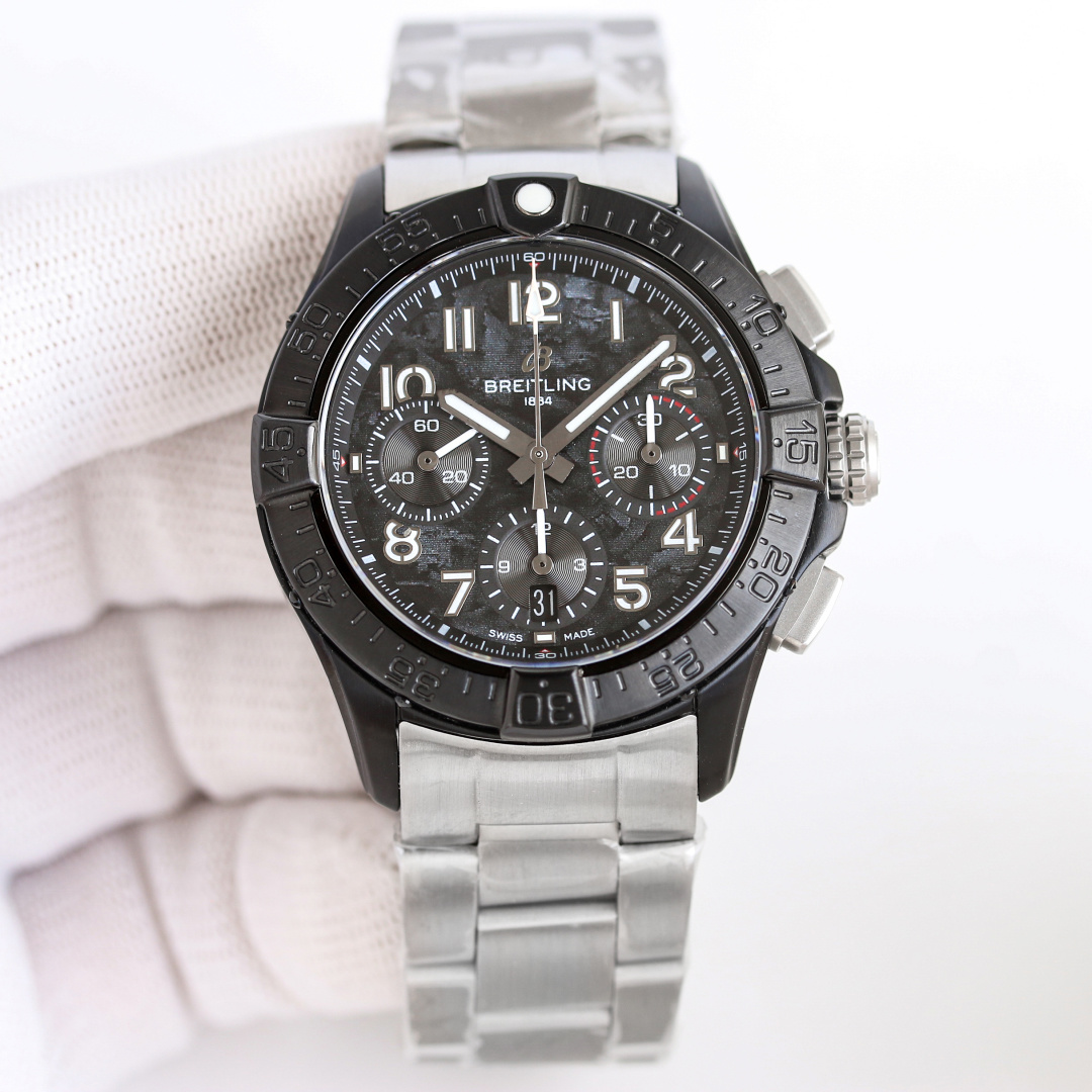 NO:385783,New BLS: Breitling BN5 Avenger B01 Chronograph 44 (AVENGER B01 CHRONOGRAH 44) The Avenger watch is built for fighter pilots. Its diameter is 44mm can adapt to the harsh environment of the cockpit, stable and excellent performance. Its bold design, extraordinary adaptability and excellent functions are also favored by many flight enthusiasts and military fans. The series combines outstanding performance with exquisite modern aviation style. All models can choose from military leather straps with folding pin buckles or three-row stainless steel bracelets with fine-tuned folding buckles. Refined recommendations for men's multi-functional mechanical watches, breitling19860909新款BLS新品:百年灵 BN5 复仇者B01计时腕表44 (AVENGER B01 CHRONOGRAH 44) 复仇者系列（Avenger）腕表是为战斗机飞行员而打造,44mm直径可适应驾驶舱的严酷环境,稳定且表现优异.其大胆设计、非凡适应性和卓越功能亦受到众多飞行爱好者和军事迷的青睐. 该系列将出众的性能与精致的现代航空风格相结合 所有表款均可选择带折叠针扣的军队风皮革表带或带微调折叠扣的三排式不锈钢表链 精致推荐男士多功能机械腕表,,breitling,Watch