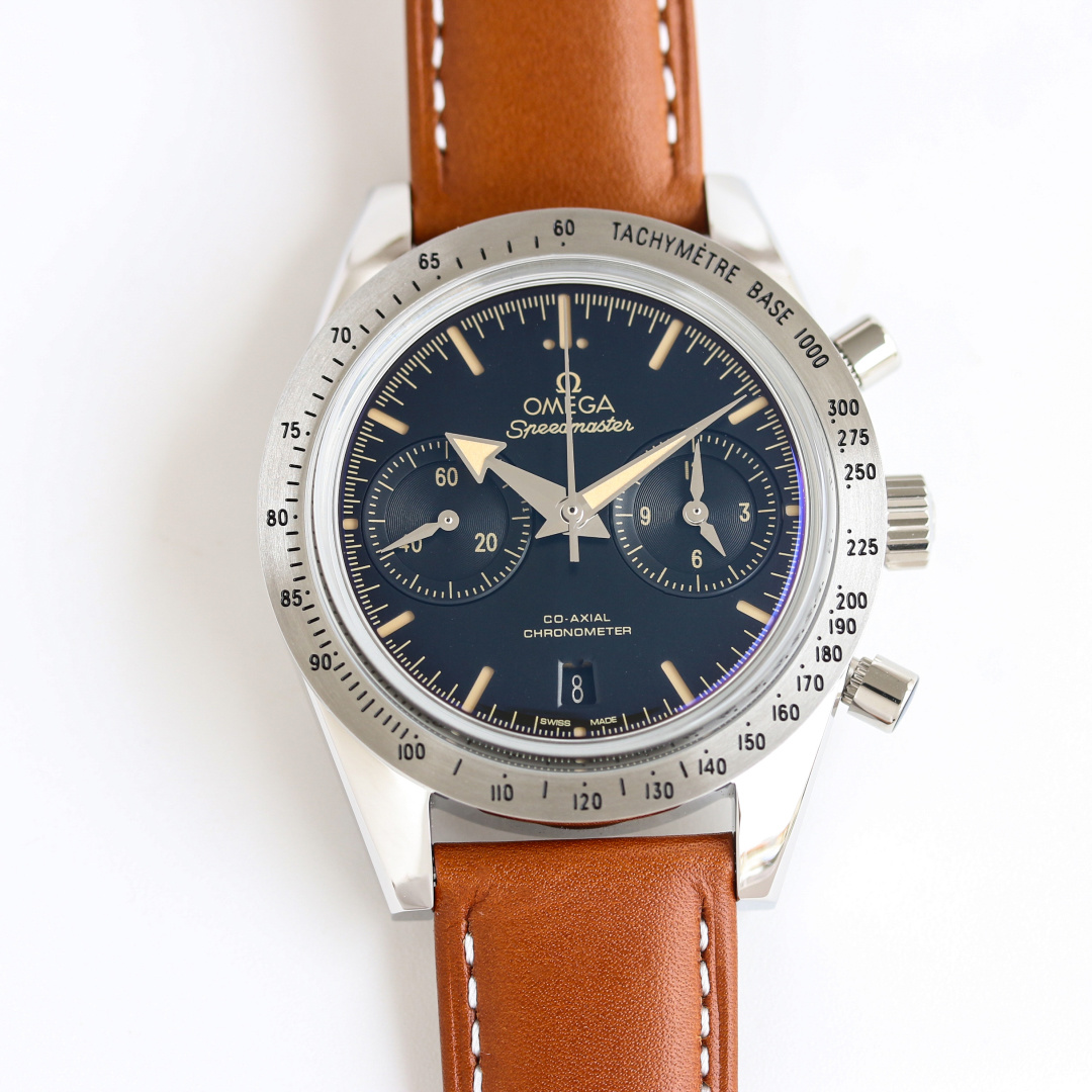 NO:384937,TVS OMEGA OB2 Speedmaster Series 331.10.42.51.01.002 Automatic mechanical chronograph TVS Factory1-1 exclusive self-developed movement functions are consistent with the original, double T black balance movement. The 3-point dial is a 12-hour chronograph dial and a 60-minute chronograph dial, 9-position is a small second dial with a diameter of 41.5mm, a case strap made of stainless steel, a black dial with a time and minute hand coated with bright light materials. The glass mirror of the pot cover shows high-definition transparency. 'Produced by TVS, it must be a fine product' S1 exquisitely recommended men's multi-function mechanical watch. Buy now, omega19860909TVS 欧米茄 OMEGA OB2 超霸系列 331.10.42.51.01.002 自动机械计时表 TVS Factory1-1独家自主研发机芯功能与原装一致,双T黑摆轮机芯.3点位表盘为12小时计时盘与60分钟计时盘, 9位为小秒盘 表径41.5mm,精钢材质打造的表壳表带,黑色表盘搭配涂覆莹光物料的时分指针.锅盖玻璃镜面竟现高清透明度 「TVS出品,必属精品」S1 精致推荐男士多功能机械腕表 立即抢购,,omega,Watch