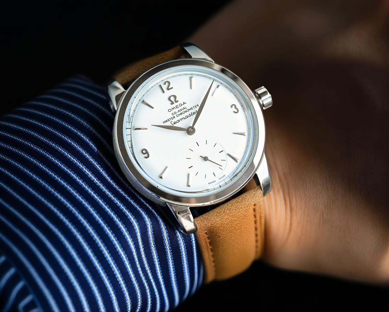 NO:386193,Produced by TW, the same price as gold and gold. TW Factory OMEGA MO1 Seahorse Series 1948 watch is coming!  Welcome to taste it!  Pot cover glass, two and a half needles, exclusive custom 8804, the integrated movement of the Master Chronometer, the texture, structure, balance position and hollowing are consistent with the original version, the operation is clearly visible, the time is accurate, and the power saving is 55 hours. The case material is 316L stainless steel, arched sapphire glass, and the interior is anti-reflective. The sapphire glass on the back is engraved with the words 'SEAMASTER' (Seahorse Series) 'LIMITED EDITLON' (Limited Edition) and limited code Italian cowhide with original buckle, waterproof depth of 50 meters. The best luxury recommendation for gifts, please be sure of TW exclusive quality, omega, cowhide19860909TW 出品 金白同价 TW Factory 欧米茄 OMEGA MO1 海马系列 1948腕表 重磅来袭！欢迎品鉴！锅盖玻璃 两针半 独家定制8804 至臻天文台一体机芯,纹理、结构、摆轮位置和镂空均与原版一致,运转美态清晰可见,走时精准,动力储蓄 55 小时. 表壳材质316L精钢,拱形蓝宝石玻璃,内部采用防反光处理.表背蓝宝石玻璃 刻有“SEAMASTER”（海马系列）“LIMITED EDITLON”（限量版）字样及限量编码 意大利牛皮搭配原装扣 防水深度50米 送礼最佳奢华推荐请认准TW独家品质,,omega,cowhide,Watch