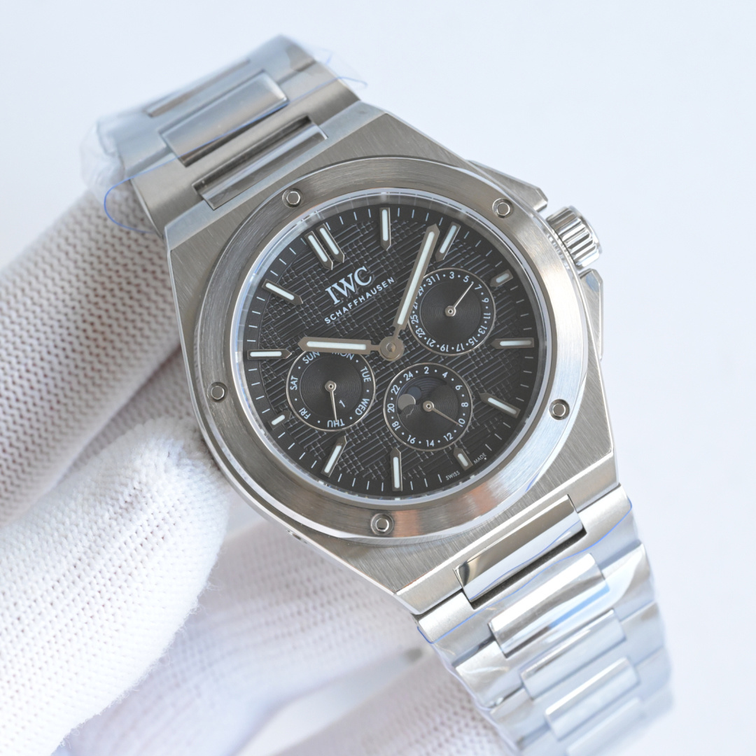 IWC Ingenieur Perpetual Calendar 41 caixa e moldura em aço inoxidável, mostrador preto, pulseira em aço inoxidável 41 mm masculino automático
