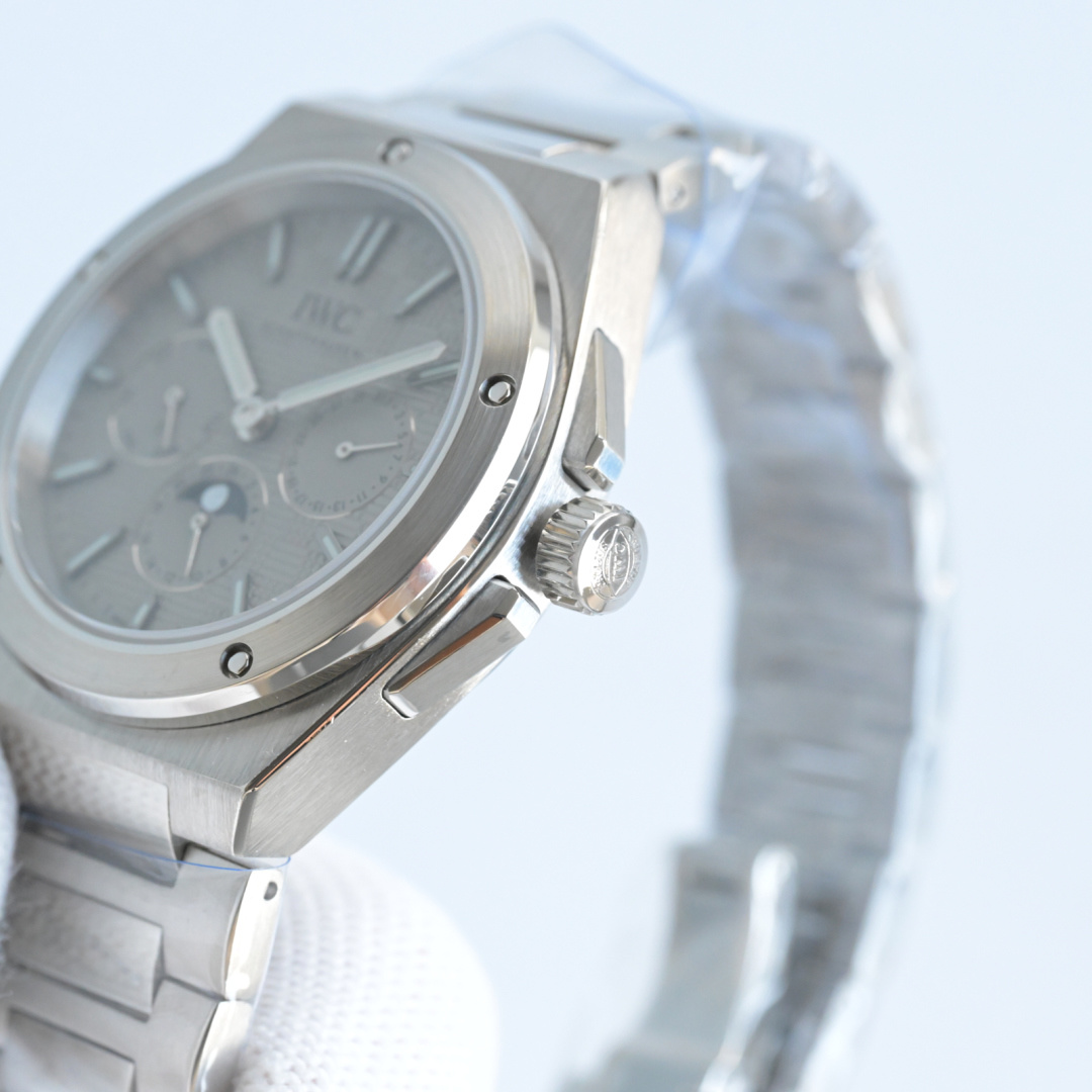 IWC Ingenieur Perpetual Calendar 40 Silver steel case, green dial, steel bracelet 40mm Men's Automatic