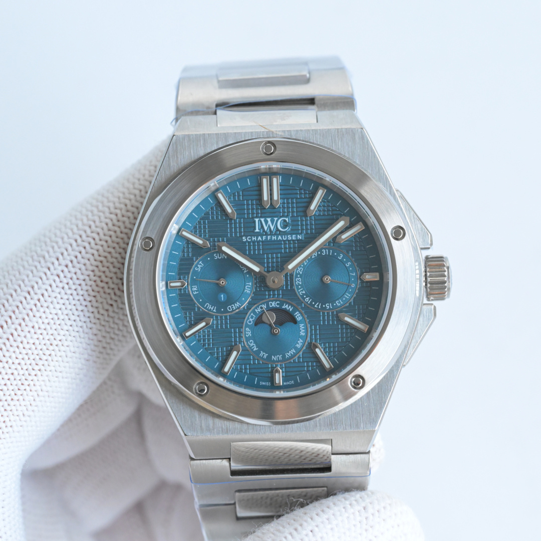 IWC Ingenieur Calendario Perpetuo 41 cassa e lunetta in acciaio inossidabile, quadrante blu turchese, bracciale in acciaio inossidabile 41 mm Automatico da uomo