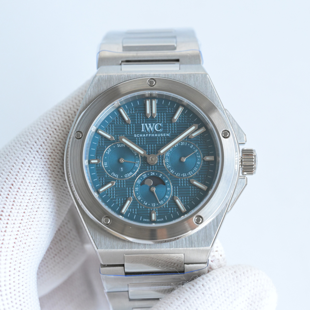 IWC Ingenieur Calendario Perpetuo 41 cassa e lunetta in acciaio inossidabile, quadrante blu turchese, bracciale in acciaio inossidabile 41 mm Automatico da uomo