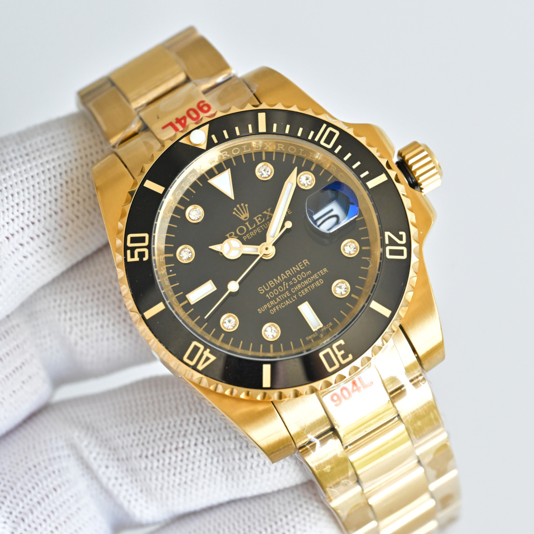 NO:586491,Produced in Taiwan, Made in Japan, Taiwan Factory New Product, Rolex ROLEX X43  A top-notch toy, if you don’t like the Submariner that hits the streets, he will definitely be your best friend. The most classic Rolex Submariner series Submariner is used as the prototype, and after the second modification of the ring, it is then inlaid with top-grade natural bright stones, which are shiny and extremely difficult. Currently, the same material is used  The most dazzling craftsmanship. The movement adopts a fully automatic mechanical movement, with super luminous characters, and the tape is specially customized to make elbow pieces, which completely fit the watch case. There is a 2cm flexible adjustment buckle inside the button, which can easily adjust the size. Professional achievements in the future, once and for all. Size 40mm!  For the best luxury gift recommendation, please look for Taiwan’s exclusive quality, rolex19860909台湾 出品 国产 日本  台湾 Factory 新品 劳力士 ROLEX X43 顶级玩物毒货,不喜欢撞款街表水鬼的你,他绝对是你的知音.用劳力士最经典的潜航系列水鬼作为原型,经过圈口的二次改装,然后镶嵌顶级天然皓石,大闪亮,难度极高目前同种材质最闪工艺.机芯采用全自动机械机芯,超强夜光字面,胶带专门定制模具做弯头粒,完全贴合表壳.扣子内2cm灵活调节扣,轻松调节大小.专业成就未来,一劳永逸.尺寸40mm! 送礼最佳奢华推荐请认准台湾独家品质,,rolex,Watch