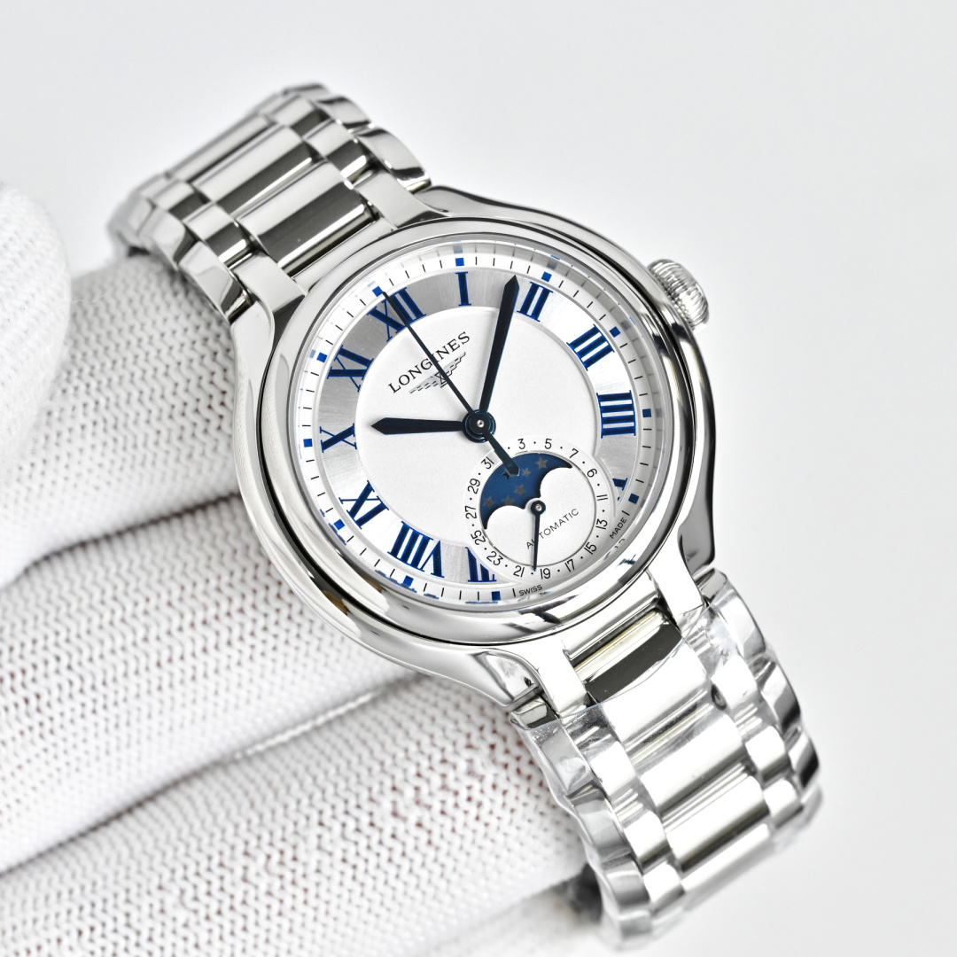 NO:602698,Diamond Longines Heart Moon Series New Heart Moon Star Watch / Brilliant Star, crystal diamonds surround the dial, like stars falling into the eyes, white with silver dial, clear layers, 34mm size,  Original mold opening, all accessories are re-engraved and restored to the original ones, they are all the same as the original accessories, the diamonds are made of 6A grade moissanite, burnt steel blue hands, the front and bottom glass are all made of sapphire glass, 361L stainless steel case and strap, 1:1 replica L899.5 movement precision mechanical watch,,,longines19860909钻 浪琴 LONGINES 心月系列 全新款心月星辰腕表/ 璀璨星辰, 晶莹美钻环绕表盘,如星辰坠入眼眸 白色搭配银色表盘层次分明, 34mm尺寸, 原装开模,所有配件复刻还原原装,均与原装配件通用,钻石采用6A级莫桑钻,烧钢蓝表针,面玻璃底玻璃均采用蓝宝石玻璃,361L精钢表壳表带,1:1 复刻版L899.5机芯走时精准机械腕表 ,,,longines,Watch
