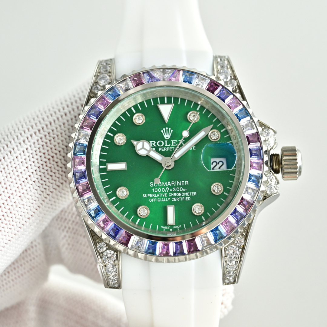 NO:641186,Unique model produced in China Japan unique model Factory new product Rolex ROLEX X43 Submariner full diamond series  A top-notch toy, if you don’t like the Submariner that hits the streets, he will definitely be your best friend. The most classic Rolex Submariner series Submariner is used as the prototype. After two modifications, it is then inlaid with top-grade natural bright stones. It is shiny and extremely difficult. Currently, the same material is used.  The highest quality craftsmanship. The movement adopts a fully automatic mechanical movement, with super luminous characters. The tape is specially customized to make elbow pieces, which completely fit the watch case. There is a 2cm flexible adjustment buckle inside the button, which can easily adjust the size. Professional achievements in the future, once and for all. Size 40mm!  Luxurious and exquisite recommended men's mechanical watches. The best luxury recommendations for gifts. Please look for unique models and exclusive quality, rolex19860909独特款 出品 国产 日本  独特款 Factory 新品 劳力士 ROLEX X43 水鬼满钻系列 顶级玩物毒货,不喜欢撞款街表水鬼的你,他绝对是你的知音.用劳力士最经典的潜航系列水鬼作为原型,经过圈口的二次改装,然后镶嵌顶级天然皓石,大闪亮,难度极高,目前同种材质最闪工艺.机芯采用全自动机械机芯,超强夜光字面,胶带专门定制模具做弯头粒,完全贴合表壳.扣子内2cm灵活调节扣,轻松调节大小.专业成就未来,一劳永逸.尺寸40mm! 奢华精致推荐男士机械腕表 送礼最佳奢华推荐请认准独特款独家品质,,rolex,Watch