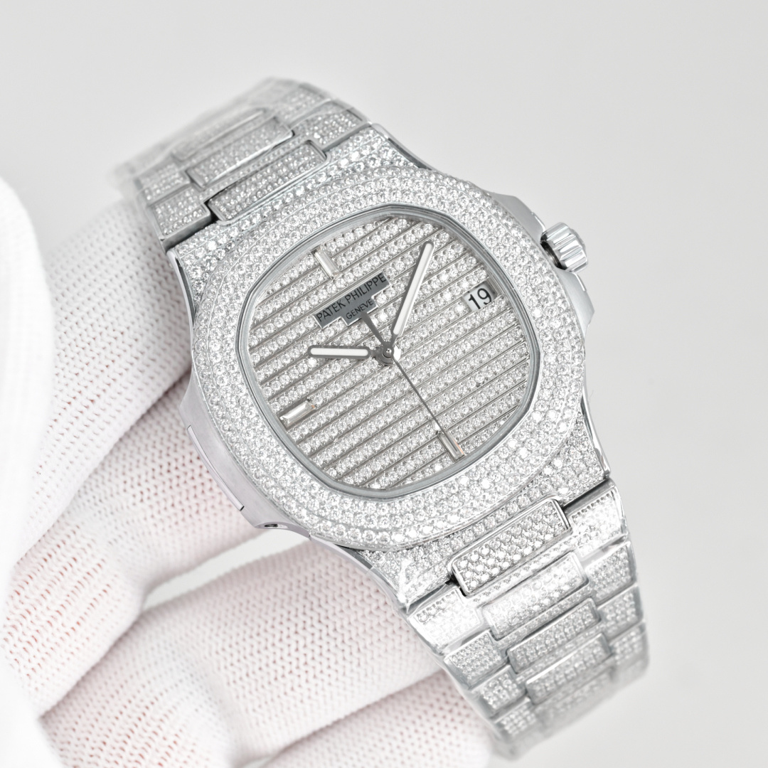 NO:641200,PDF produced by PDF Factory is full of stars!  PATEK PHILIPPE R69 Starry Nautilus Series Nautilus 5719 Series Top Full Diamond Watch Size 40mm  The case is inlaid with eight eight-star and eight-arrow top fire rhinestones, and the bezel is inlaid with 32 long T-shaped diamonds. The bracelet is inlaid with 803 eight-star and eight-arrow top fire rhinestones and 150 long T-square diamonds. The dial is inlaid with 255 eight-star and eight-arrow top fire rhinestones and three long T-shaped diamond hour markers. PDF Factory invites you to appreciate the ultimate luxury Nautilus, which allows you to wear it to show your kingly style. Luxurious and exquisite recommended men's mechanical watches  For the best luxury gift recommendations, please look for PDF exclusive quality, patek philippe, gold19860909PDF 出品  PDF Factory满天星来袭！ 百达翡丽 PATEK PHILIPPE R69 满天星鹦鹉螺系列 Nautilus 5719系列顶配满钻腕表 尺寸40mmX8.7mm 机芯独家定制26-一体自动上链机芯,调时不止秒及可动上链轮 整表均采用316L精钢CNC精雕加工后电镀白金,黄金,玫瑰金 表壳镶嵌颗八星八箭顶级火彩水钻,圈口32颗长形T方钻 表链工字珠镶嵌803颗八星八箭顶级火彩水钻及150颗长形T方钻 表盘镶嵌255颗八星八箭顶级火彩水钻及3颗长形T钻时标 PDF Factory 邀您共鉴极致奢华的顶配鹦鹉螺,让您佩戴尽显王者风范 ,奢华精致推荐男士机械腕表 送礼最佳奢华推荐请认准PDF独家品质,,patek philippe,gold,Watch