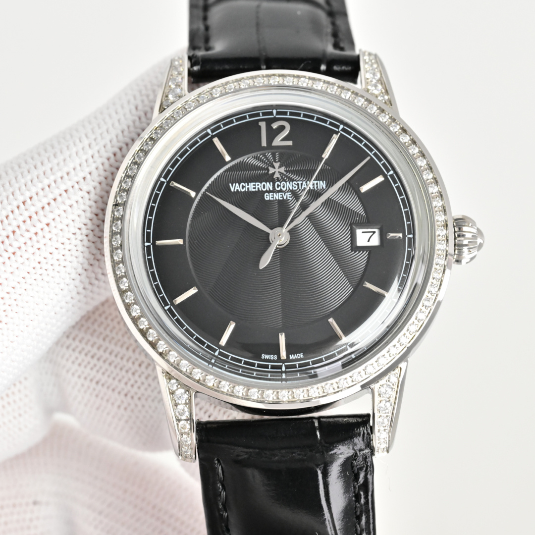 NO:641365,The white gold TW Factory Vacheron Constantin VC GV3 watch produced by TW is now on the market. Simple and elegant, the perfect combination makes you feel the elegant and gentlemanly atmosphere!  1 This watch is equipped with an original ultra-thin movement with a vibration frequency of 28,800 times per hour, stable performance, and zero repairs!  2 Case diameter 40mm, original size, ultra-thin craftsmanship 8mm, sapphire scratch-resistant glass mirror!  3. Paired with an Italian leather strap, it is simple and elegant, with high-end quality. It is suitable for various business occasions and is the first choice for gift giving!  Luxurious and exquisite recommended men’s mechanical watches. The best luxury recommendations for gifts. Please look for TW’s exclusive quality, vacheron19860909TW 出品 白金 TW Factory 江诗丹顿 VC GV3 腕表火爆上市 简雅大方,完美结合,让你感受优雅绅土气息！ 1该表搭载原装超薄机芯,每小时振频28800次,性能稳定,零返修！ 2表壳直径40mm原装尺寸超薄工艺8mm,蓝宝石防刮花玻璃镜面！ 3搭配意大利真皮表带,简洁大气,高端品质,适合各种商务场合,送礼首选！奢华精致推荐男士机械腕表 送礼最佳奢华推荐请认准TW独家品质,,vacheron,Watch