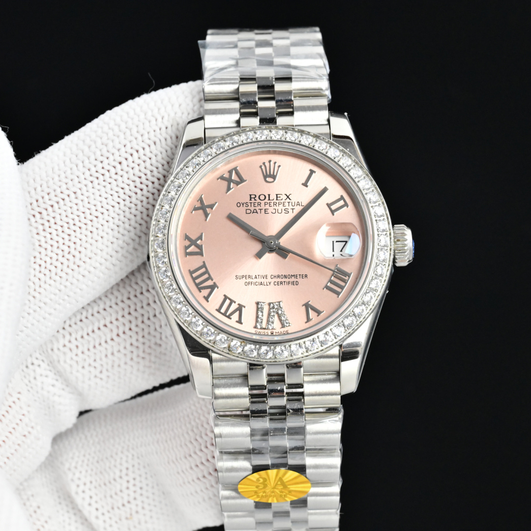 NO:662850,Gold Diamond (2671) Movement 0 3A Factory Brand New Officially Synchronized 1:1 Latest Model, Rolex ROLEX Women's Datejust 28mm Datejust Watch! 1. The case diameter remains the same as the original 28mm. The stainless steel watch case is forged from 904L stainless steel and is durable. 2. It is equipped with an (original) imported fully automatic mechanical watch movement, which has extremely stable performance. Its shock resistance and geometric structure allow the movement to maintain regular operation in any position. 3. The triangular grooved bottom cover is tightened with a special tool to completely seal the case. The winding crown adopts a double lock double waterproof system, which is firmly screwed to the case, making it more waterproof. 4. A small convex lens is installed at the 3 o'clock position to enlarge the date display of the watch, making it easier to read the date. The women's journal-type waterproof Oyster case provides the best protection for the high-precision movement! 5. The new 'double-headed' connection method between the 904L watch strap and the bottom of the outer ring (can be used with the original), the concealed folding crown buckle, opened with the hinged Rolex crown logo. 6. Comes with special watch disassembly tools + 3A special watch storage bag! The masterpiece of 3A Factory Factory, the exquisite model of Rolex women's watch, welcome to appreciate the mechanical watch,,,rolex19860909金 钻 (2671)机芯0 3A厂Factory全新 官方同步1:1 最新款, 劳力士 ROLEX 女装 日志型28mm日志型腕表！ 1、表壳直径保持与原装一致28mm,采用904L不锈钢来锻造不锈钢腕表表壳经久耐用, 2、搭配(原装)进口全自动机械表机芯,性能极为稳定其抗震力、几何结构使机芯在任何位置都可保持规律运行, 3、三角坑纹底盖以专用工具的旋紧,使表壳完全密封,上链表冠采用双扣锁双重防水系统,牢固旋紧于表壳,使得更加防水. 4、3点钟位置装有小窗凸透镜将腕表日期显示放大,使日期读取更加方便,女装日志型的防水蚝式表壳给予高精准机芯最佳防护！ 5、904L腕表表带和外圈底下的崭新“双头粒”连接方式（可与原装通用）,隐蔽式摺叠皇冠带扣,以铰接的劳力士皇冠标志开启. 6、附送专用拆表工具+3A专用手表收纳袋！ 3A厂Factory匠心力作,Rolex女装腕表的精品典范,欢迎您的品鉴机械腕表,,,rolex,Watch
