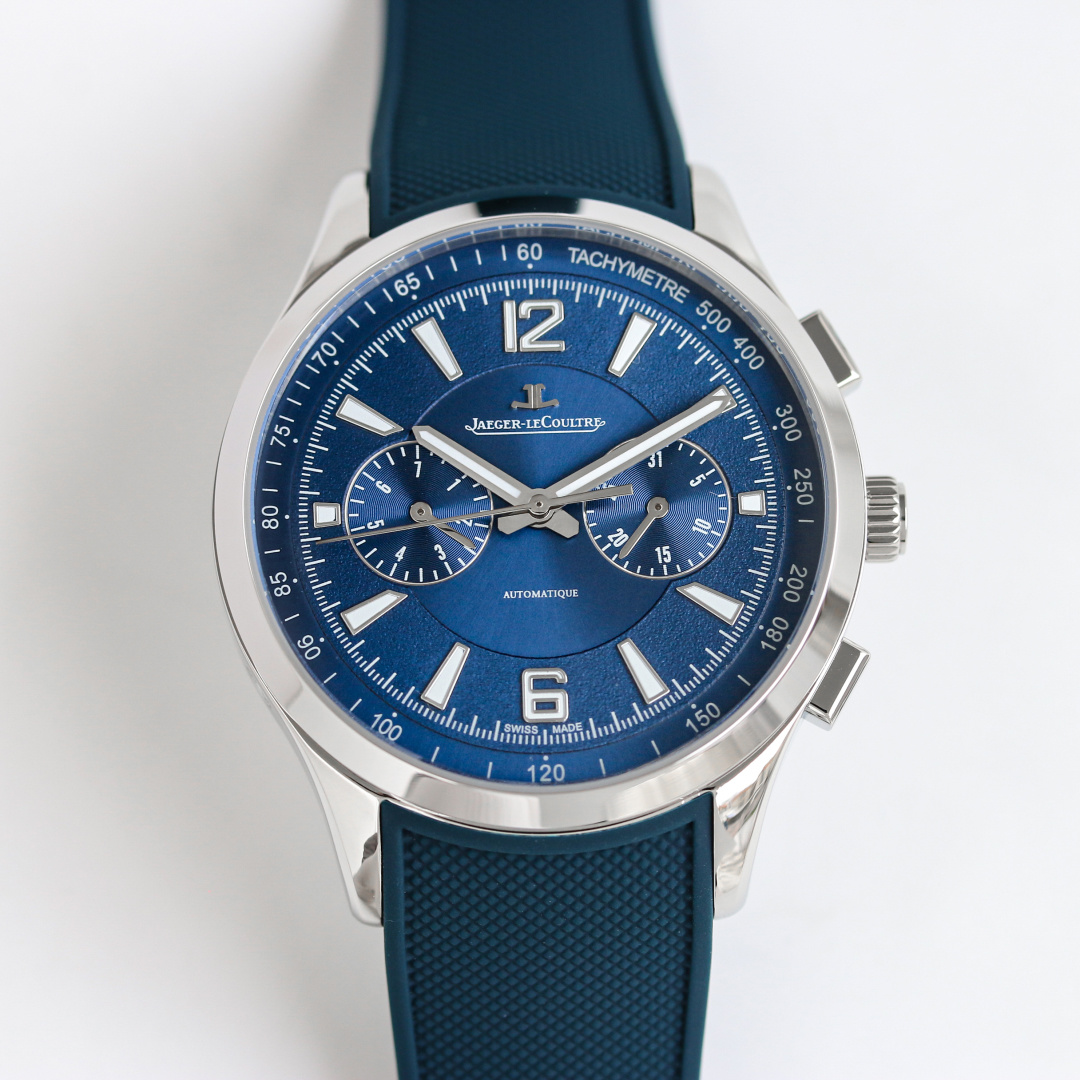 NO:687772,Produced by TW, the white case and gold case TW Factory Jaeger-LeCoultre JL Beichen series watch R55 comes in elegance~!  [Wonderful details] The watch case is polished in order to pursue the warm and jade-like effect of the genuine product. The watchmaker polishes it carefully and works slowly. The original JAEGER-LECOULTRE mold is opened, and the 1:1 replica is perfectly consistent with the original product. It is made of 316L stainless steel and polished with top CNC technology. It is exactly the same as the original craftsmanship, making the overall literal texture better. Watch size 42mmX11.00mm  The movement model is customized and modified to 761, with a waterproof depth of 50m. The dial team breaks through multi-layered technical bottlenecks and strives for perfection. It strives for perfection in the details of the 12 scales and restores the sunray pattern at a ratio of 1:1. The strap is made of top-grade 904L stainless steel, and the original stainless steel folding buckle further shows the luxurious temperament of this watch. It is suitable for various business occasions, simple and refined yet elegant!  Luxurious and exquisite recommended men’s multifunctional mechanical watch. The best luxury recommendation for gift giving, please look for TW’s exclusive quality, jaeger-lecoultre19860909TW 出品 白壳 金壳  TW Factory 积家 JL 北宸系列腕表 R55 儒雅而至~！【精彩细节】 表壳打磨为了追求正品温润如玉的效果,制表师精磨细造,慢工出细活. JAEGER-LECOULTRE 正品开模,1:1复刻完美与正品一致,采用316L精钢材质打造和CNC顶级工艺打磨,与原装工艺效果如出一辙,使其整体字面质感更佳.腕表尺寸42mmX11.00mm 机芯型号订制机芯改761,防水深度50m表盘团队突破多层技术瓶颈,力求完美,对12个刻度细节精益求精,1:1还原太阳放射状饰纹. 表带采用顶级904L精钢所制,原装精钢折叠扣更显示这块腕表的豪华气质.适合各种商务场合,简敛精致不失优雅！奢华精致推荐男士多功能机械腕表 送礼最佳奢华推荐请认准TW独家品质,,jaeger-lecoultre,Watch