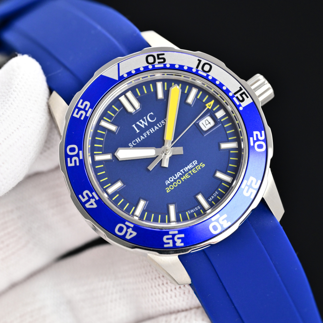 NO:689739,Produced by TW White shell Gold Black shell IWC Marine Timepiece Series J26 Movement type 2824 automatic mechanical Case material 316 stainless steel Strap material rubber Case diameter 44 mm Simple and elegant appearance Exquisite workmanship, superior quality, luxury and exquisite recommended men's mechanical watch For the best luxury recommendation as a gift, please look for TW's exclusive quality,,iwc19860909TW 出品 白壳 金 黑壳  IWC 万国 海洋时计系列 J26 机芯类型2824自动机械 表壳材质316精钢 表带材质橡胶 表壳直径44毫米 外型简洁大方 做工精美,品质优越 ,奢华精致推荐男士机械腕表 送礼最佳奢华推荐请认准TW独家品质,,iwc,Watch