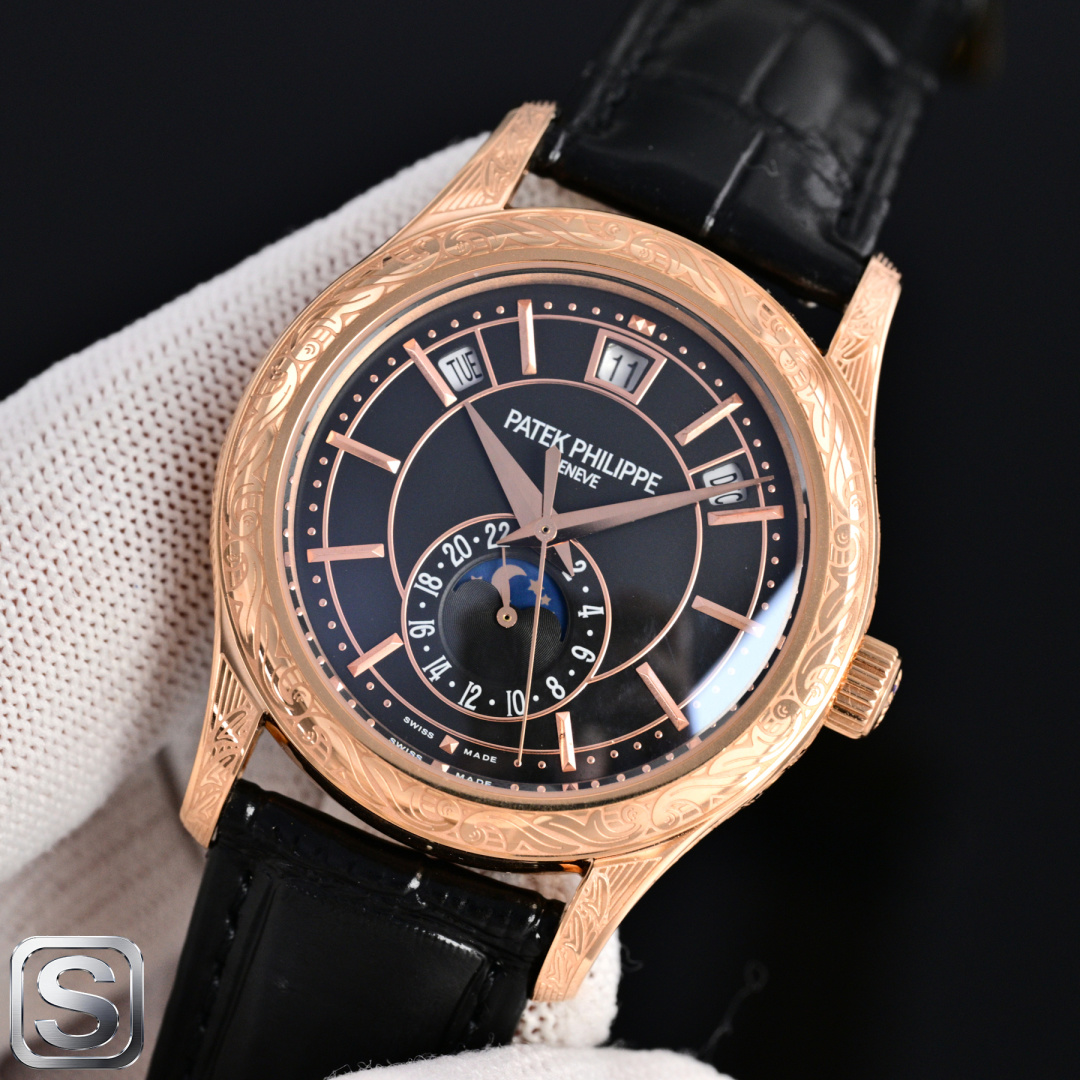 NO:715077,Produced by TW, white shell, gold shell, TW Factory spends a lot of money to create a classic timepiece - Patek Philippe PP R33 complication series 5905R - makes its grand debut, the first Nautilus complex watch launched so far, using ultra-complex craftsmanship to create a casual sports watch. 1. Small body with high energy to fulfill the following functions: 12 o'clock calendar function 10 o'clock day of the week function 2 o'clock day of the week function 6 o'clock 24 hours. All functions can be used normally.  2. The movement adopts a replica Cal.240 self-winding movement, which perfectly interprets the functions on the premise of achieving a realistic appearance. 3. An independent watchmaker who is a modification master, enthusiastically participates in customizing and modifying the dial color, adding an interesting soul to the unique watch!  A masterpiece of craftsmanship. Welcome all watch friends to taste it!  Luxurious and exquisite recommended men's multifunctional mechanical watch. The best luxury recommendation for gift giving, please look for TW's exclusive quality, patek philippe19860909TW 出品 白壳 金壳  TW Factory 重金打造经典时计 ——百达翡丽 PP R33 复杂功能系列5905R-重磅登场,迄今推出的首款Nautilus复杂腕表,以超复杂的工艺技术打造休闲运动腕表. 1小身板大能量尽揽以下功能∶12点位日历功能 10点位星期功能 2点位星期功能 6点位24小时.所有功能都可正常使用 2机芯采用复刻版Cal.240自动上链机芯,在实现外观的逼真前提下,功能一并完美诠释. 3改装大师独立制表人,倾情参与定制改装表盘颜色,给予独一无二的腕表增添有趣的灵魂！ 匠心力作 欢迎各位表友品鉴！奢华精致推荐男士多功能机械腕表 送礼最佳奢华推荐请认准TW独家品质,,patek philippe,Watch