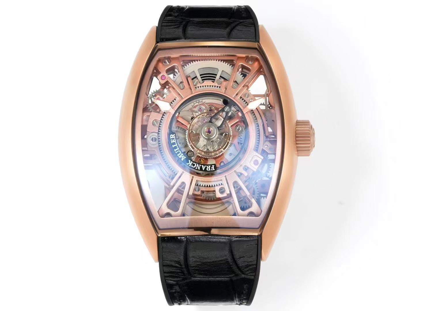 NO:860481,Steel Case New Watch Franck Muller Franck Muller FM launches the Grand Central Tourbillon mid-mounted tourbillon watch. Franck Muller launches a new tourbillon watch - 'Grand Central Tourbillon'. The special feature is the use of a unique 'central tourbillon' structure, allowing the slowly rotating tourbillon to become the visual focus on the dial. Cintrée Curvex  The barrel-shaped case has been redesigned with slender and smooth lines. The upper and lower ends of the watch mirror extend to the lugs, making the dial more spacious and open. The case is made of carbon fiber with fine texture. The black and gray stripes of carbon fiber create a subtle texture that is both charming and elegant, yet abstract and casual.  The lacquered dial is paired with eye-catching oversized Arabic numerals, and the embossed guilloché texture radiates from the inside out to form a spiral pattern, echoing the rotation of the tourbillon. Since the tourbillon occupies the central position of the dial, the pointer gear train is also modified accordingly, and the pointer is installed on the edge of the tourbillon, as if suspended above the dial. It is equipped with a self-made FM CX 40T-CTR self-winding movement with a swing frequency of 28800vph, providing a power reserve of up to 4 days.  Paired with fluororubber tailor-made nylon strap, new version of special brushed folding clasp true flywheel mechanical watch,19860909钢 壳 新表Franck Muller 法穆兰 FM 推出 Grand Central Tourbillon 中置陀飞轮腕表, Franck Muller 推出一枚陀飞轮腕表新作——「Grand Central Tourbillon」,特别之处在于采用独特的「中置陀飞轮」结构,让缓慢旋转的陀飞轮成为表盘上的视觉焦点. Cintrée Curvex 桶形表壳经过重新设计,线条纤细而流畅,表镜上下两端延伸至表耳,让表盘更加宽敞开阔.表壳以碳纤维打造,纹理细腻,碳纤维的黑色和灰色条纹营造出微妙的质感,既迷人优雅,又抽象随意. 漆面表盘,搭配醒目的超大尺寸阿拉伯数字时标,压印玑镂纹理由内而外发散形成螺旋图案,呼应着陀飞轮的旋转.由于陀飞轮占据了表盘的中央位置,指针齿轮系也相应改造,指针被安装在陀飞轮边缘,如同悬浮于表盘之上. 搭载自制 FM CX 40T-CTR 自动上链机芯,摆频28800vph,提供长达4天的动力储备. 搭配氟橡胶裁缝尼龙表带,新版专用款拉丝工艺折叠表扣真飞轮机械腕表,,,Watch