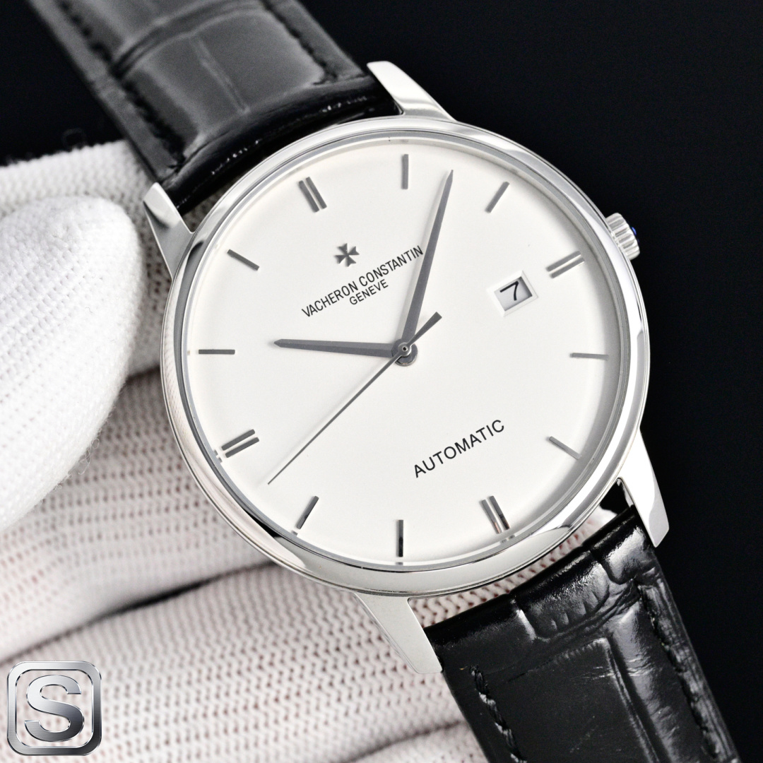 NO:765257,Produced by TW, white shell, gold shell TW Factory [Wall Crack Recommends the highest replica V4 upgraded version in the market Vacheron Constantin VC R43 Heritage Series 85180 watch!  】 1 [Case] Size 40MMX9MM, perfectly round case, with slightly isolated lug design, making it more suitable for the wearer's wrist. Each finished case needs to go through MK's strict quality control to restore the unique texture of the original. 2 [Movement] Steel wheels and other components are carefully decorated by MK watchmakers, and the automatic oscillating weight is plated with 18k gold, maximizing the original exquisite craftsmanship.  3 [Mirror] Both front and rear sapphire glass mirrors are treated with anti-vertigo coating. 4 [Watch strap] Double-layered Italian calfskin, with Maltese cross pin buckle. A sincere work. Welcome for your appreciation. Luxurious and exquisite recommended men's mechanical watches. For the best luxury recommendations as gifts, please look for TW's exclusive quality, vacheron, cowhide19860909TW 出品 白壳 ,金壳 TW Factory【墙裂推荐市场最高复刻 V4升级版本 江诗丹顿 VC R43 传承系列85180腕表！】 1【表壳】尺寸40MMX9MM,完美圆形的表壳,搭配微孤式表耳设计,使之更加贴合佩戴者的手腕.每一个成品壳套,都需经过MK严格的质量把控,方能还原正品独特的质感. 2【机芯】 钢轮等部件均由MK制表师精工装饰,自动摆陀更是镀有18k金,最大限度呈现原装精湛的工艺水平. 3【表镜】前后两片蓝宝石玻璃镜面,均有防眩晕镀膜处理. 4【表带】双层意大利小牛皮,搭配马耳他十字针扣. 诚意之作 欢迎您的品鉴 奢华精致推荐男士机械腕表 送礼最佳奢华推荐请认准TW独家品质,,vacheron,cowhide,Watch