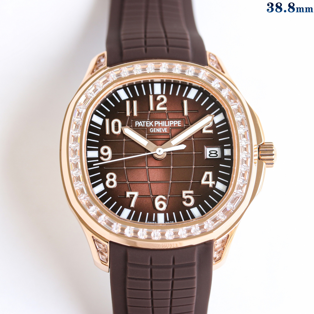 NO:924299,GR produced white diamond, rose gold diamond, new buckle 50 GR Factory Patek Philippe Grenade AQUANAUT series R68 mechanical watch, 5167/300G- PP series!  Special hidden model, the bezel and lugs are upgraded and inlaid with imported T-square bricks!  The product has a bold design in the shape of a grenade, showing the dynamic and fashionable charm of the wrist timepiece. It also highlights the exploration spirit of men and women longing for distant places, without losing its elegance and refinement, highlighting the temperament of a sports watch. 1. The case still retains the rounded octagonal appearance and is made of 904 stainless steel. It is polished and polished to show a more exquisite and gorgeous design style. The material is sturdy and durable, with a diameter of 38.8mm.  2. The crown is also made of fine steel. The screw-in design ensures the waterproof performance of the watch. The anti-slip texture design ensures that the watch can accurately adjust the time, ensuring that every watch is 100% waterproof. 3. The tapes are made of the same natural 'Tropical' composite rubber material. The waterproof strap shows the advantages of composite materials and is comfortable to wear. It is extremely resistant to abrasion, abrasion, seawater corrosion and ultraviolet radiation.  4. A perfect clone of Aquanaut’s classic folding clasp, even the very small corners are chamfered to ensure a restored sense of comfort. [Dial Pointers] 1. The dial and hands adopt a consistent luminous effect. The dial is designed with inspiration from the earth’s network, with an embossed pattern on the bottom and clear layers, all consistent with the look and feel.  2. The dial scales all use three-dimensional Arabic numeral time scales. Each three-dimensional time scale is purely handmade. The time scales and hands are coated with the same Superluminova luminous coating. The time can be easily read even in the dark. 3. The calendar window of each watch must be horizontally aligned without deflection and obstruction. [Movement]  1. The movement adopts the exclusively upgraded and customized Cal. Imported 9015-modified 330SC movement. The quality is super stable and the power reserve is about 55 hours, basically guaranteeing zero failure. 2. The movements are all finely engraved, clear and not worn, and the texture is the ultimate. Grenade series Gypsophila GR factory craftsmanship spirit, focus on quality and exquisite quality. Recommend men's mechanical watches. For the best luxury recommendation as a gift, please look for the exclusive quality of GR factory, patek philippe19860909GR 出品 白钻 玫金钻 新扣50 GR Factory 百达翡丽 手雷AQUANAUT系列R68机械腕表,5167/300G- PP系列！特殊隐藏款,表圈表耳升级镶嵌进口T方砖！产品以手雷形状大胆的设计,展现腕间时计的动感时尚魅力,也彰显了男士与女士向往远方的探索精神,又不失典雅精致,凸显运动腕表的气质. 1.表壳依旧保留圆润的八角形外观,采用904精钢材质打造而成,经抛光润饰,更显精美华丽的设计风格,材质坚固耐用,直径38.8mm 2.表冠同样采用精钢材质打造而成,旋入式设计保证腕表防水性能,防滑纹理样式设计保证腕表可以精准校时,保证每一只腕表都做到百分百防水测试. 3.胶带均采用与一致的天然“Tropical”复合橡胶材质,防水表带尽显复合材质的优势佩戴舒适,极其耐磨擦、耐磨损、耐海水腐蚀且抗紫外线辐射. 4.完美克隆Aquanaut经典式折叠式表扣,即使在非常细小的拐角处上也做有倒角润饰,确保还原般的舒适感.【表盘指针】 1.表盘及指针均采用一致的夜光效果,表盘以地球网络状灵感设计,底部浮雕图案,层次分明,均与一致观感. 2.表盘刻度均与一致采用立体阿拉伯数字时标,每个立体时标刻度是纯手工制作而成,时标和指针上都涂了一致Superluminova夜光涂层,即使在黑暗中也可以轻松读取时间. 3.日历窗口每一只腕表做到水平正位,不出现偏斜遮挡.【机芯】 1.机芯采用独家升级定制的Cal.进口9015改330SC机芯,质量超级稳定,动力储时长达55小时左右,基本做到零故障的保障. 2.机芯全部精雕刻字,清晰不磨损,纹理做到极致. 手雷系列 满天星  GR工厂匠工精神,专注品质精致推荐男士机械腕表 送礼最佳奢华推荐请认准GR厂独家品质,,patek philippe,Watch
