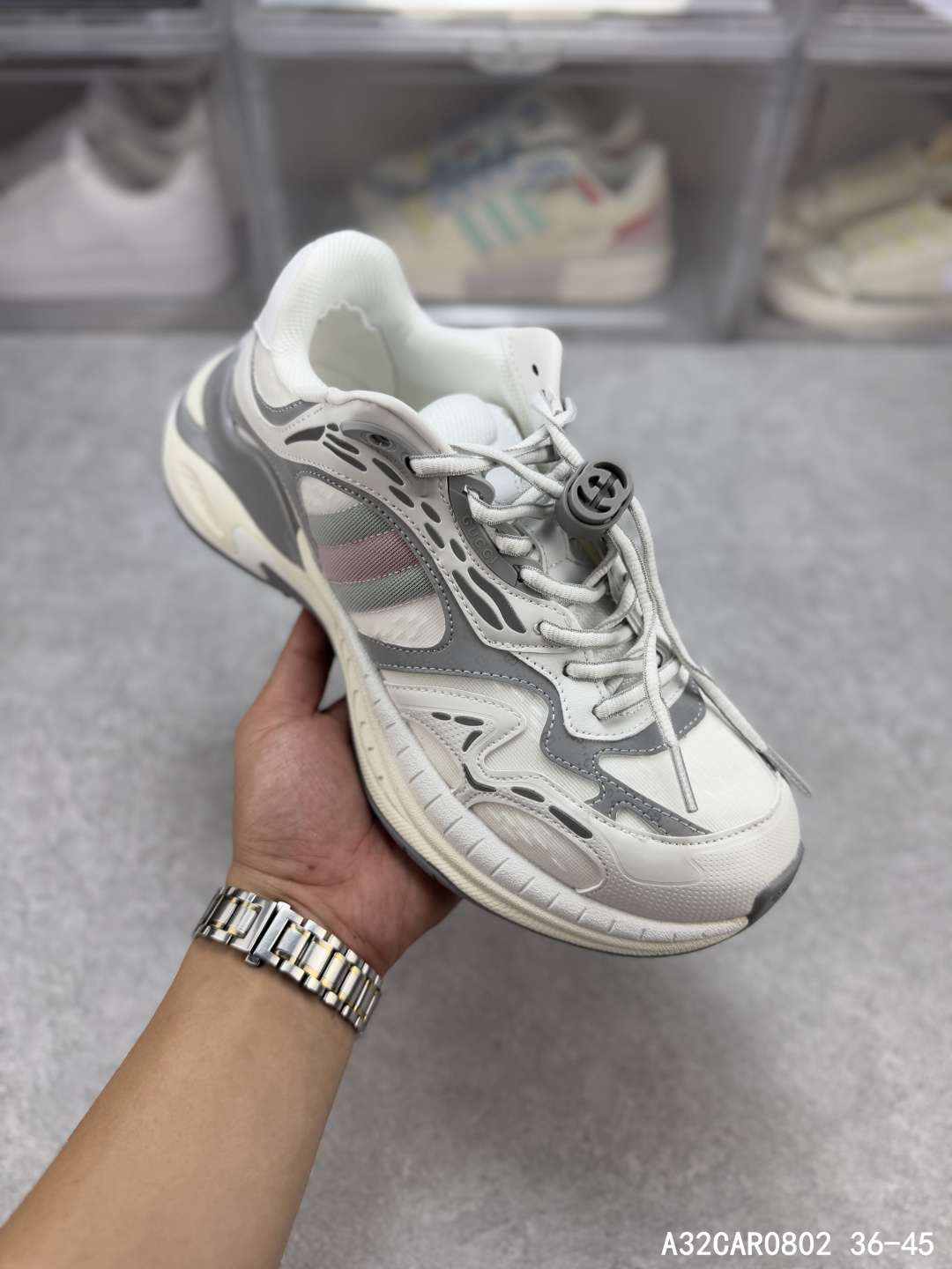 GUCCI 2.0 古驰 圆头抽绳 高奢百搭休闲 运动鞋 明星同款缓震慢跑鞋 小红书爆款厚底增高老爹鞋 鞋面走线工整 清晰质感 高端时尚 简约大气 防滑舒适 后跟为真皮材质 试穿注意不要折损避免影响二次销售和售后 官方货号: 814040 FAD5T 8066 #A32CAR0802