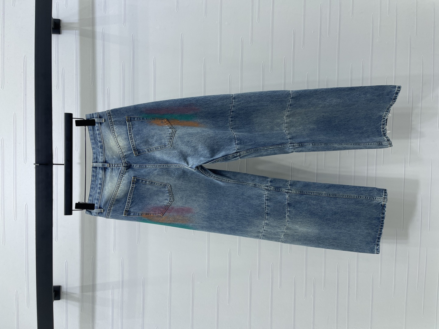 Rainbow Graffiti Jeans for Women: MM6 2025 Early Autumn Series – Stylish & Customizable! - 图片 7