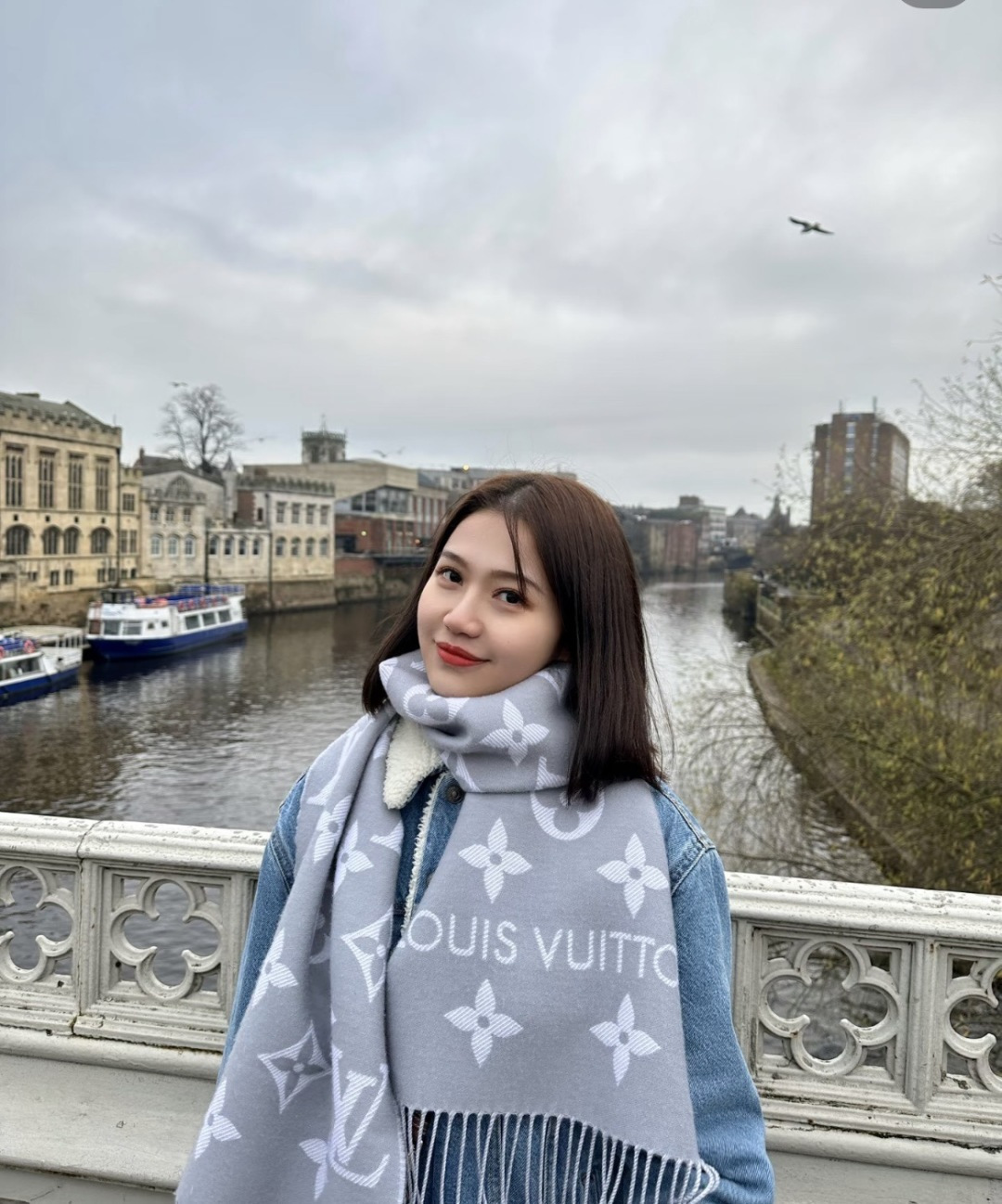 Louis Vuitton L家 【高版】有 L字样新品 【驴家新款5色双面羊毛围巾】180*30cm 100%羊毛