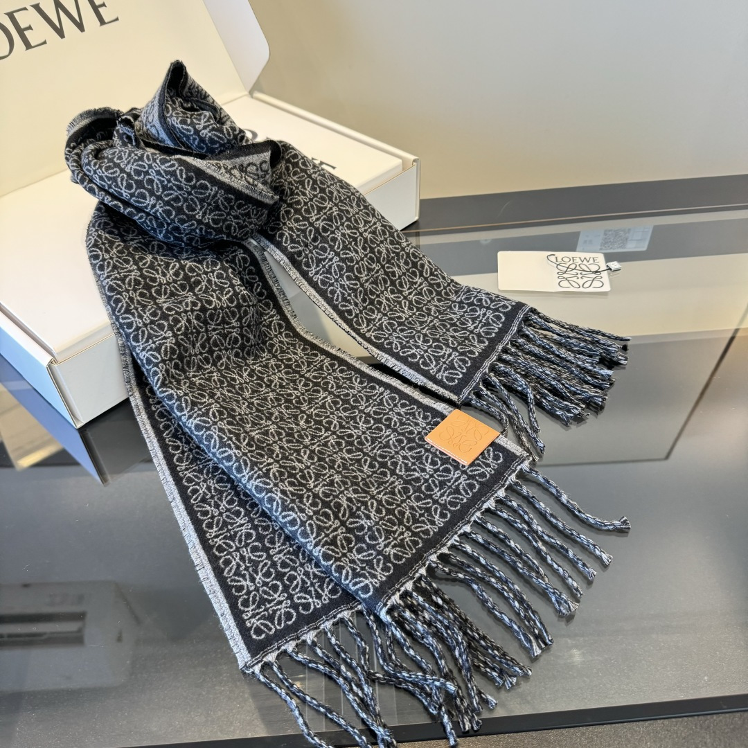 Loewe LOEWE罗意威 款羊绒围巾，男女均可，百分百 羊毛