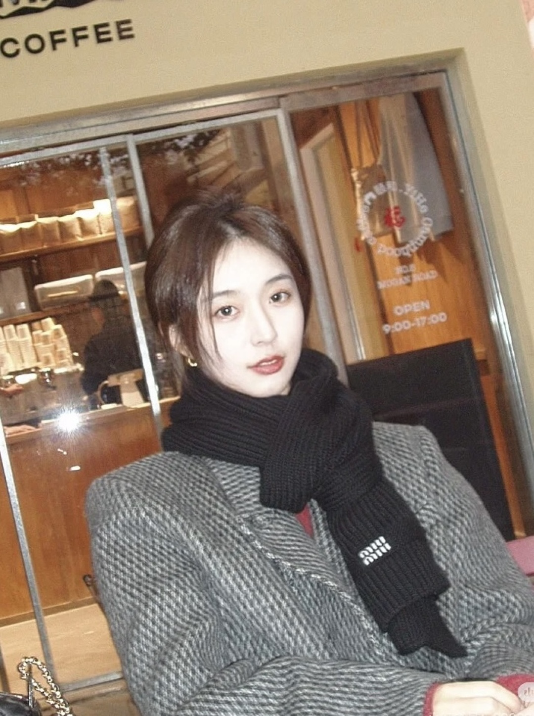 Miu Miu miumiu 套装 又保暖又有质感的羊绒围巾帽子套装 温暖一整个冬天 毛茸茸的好温暖