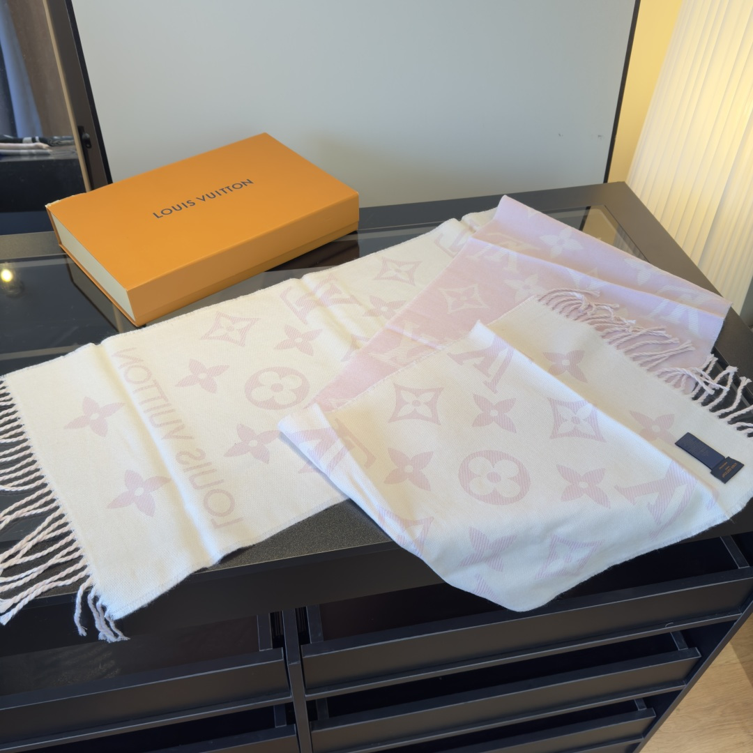 Louis Vuitton L家 【高版】有 L字样新品 【驴家新款5色双面羊毛围巾】180*30cm 100%羊毛