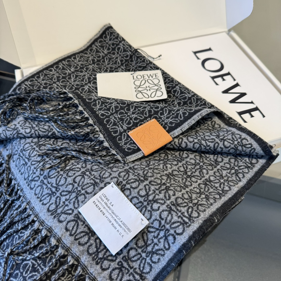 Loewe LOEWE罗意威 款羊绒围巾，男女均可，百分百 羊毛