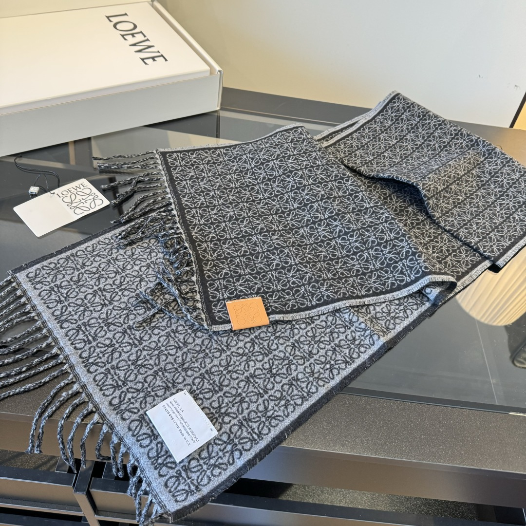 Loewe LOEWE罗意威 款羊绒围巾，男女均可，百分百 羊毛