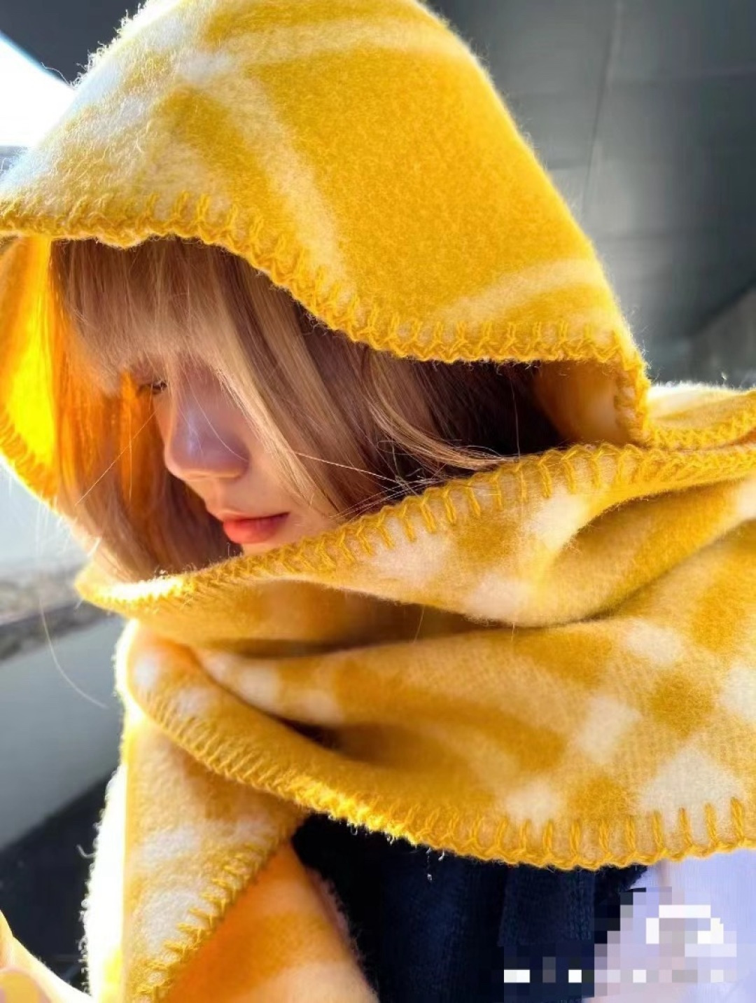 Burberry 高货版蓝色帽子围巾首