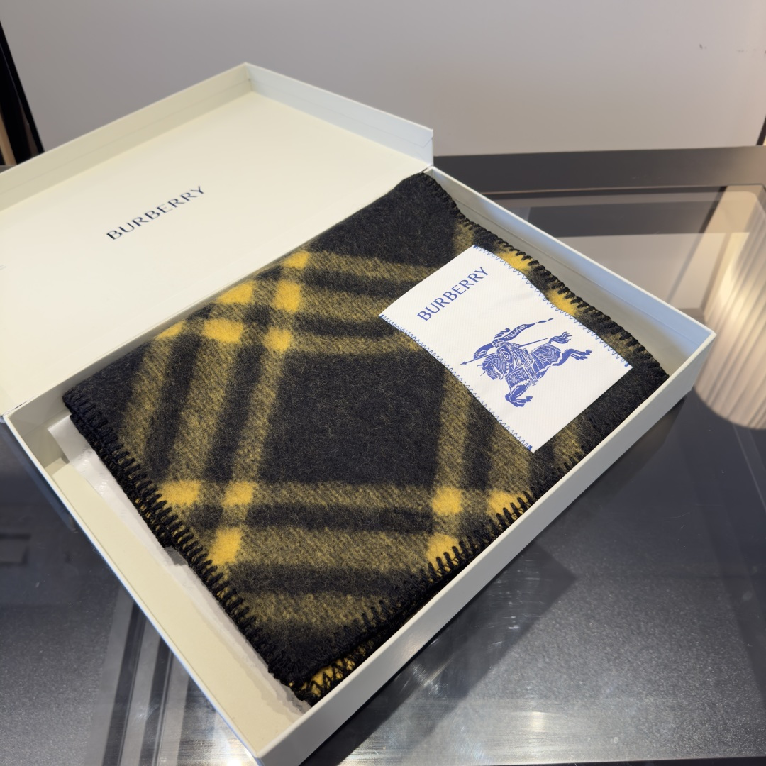 Burberry Burberry 格纹羊毛围巾