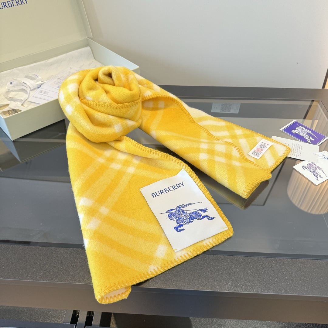 Burberry Burberry 格纹羊毛围巾