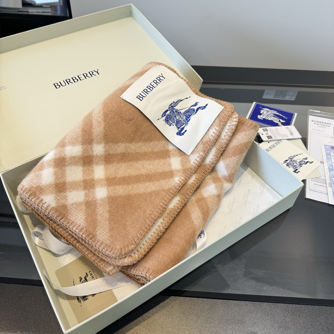 Burberry Burberry 格纹羊毛围巾