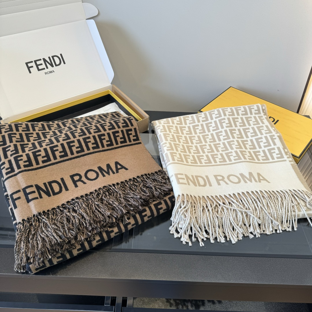 Fendi 𝐅𝐞𝐧𝐝𝐢 • 𝟐𝟒𝐍𝐞𝐰《FF罗马斗篷》咖色