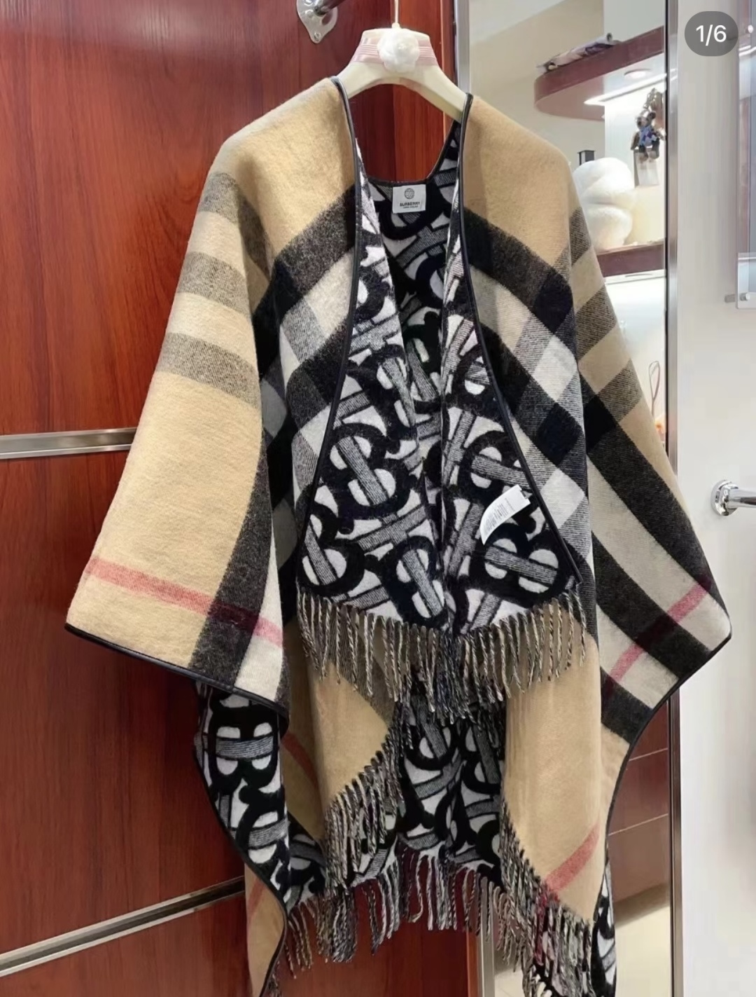 Thom Browne 牛货斗篷 Burberry最新款双面提花斗篷大披肩 ‼ TB属专标识配 格子 皮边也是很柔软很舒服的