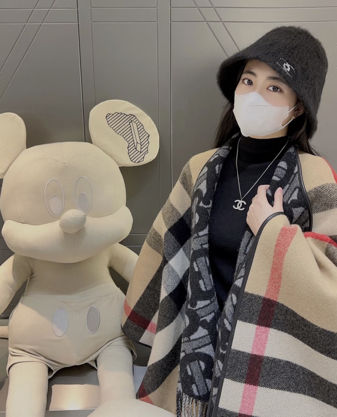 Thom Browne 牛货斗篷 Burberry最新款双面提花斗篷大披肩 ‼ TB属专标识配 格子 皮边也是很柔软很舒服的