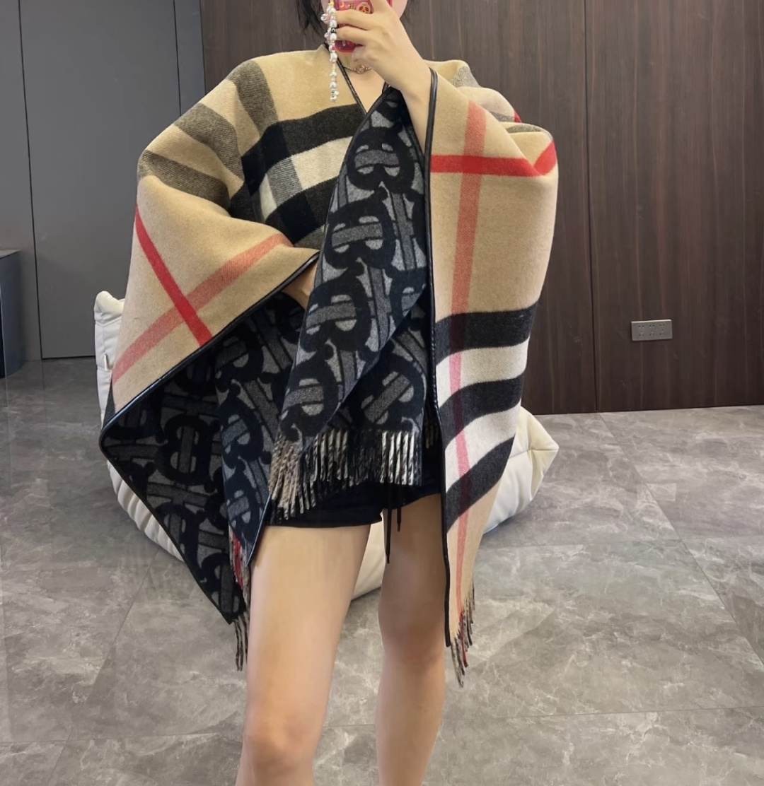 Thom Browne 牛货斗篷 Burberry最新款双面提花斗篷大披肩 ‼ TB属专标识配 格子 皮边也是很柔软很舒服的