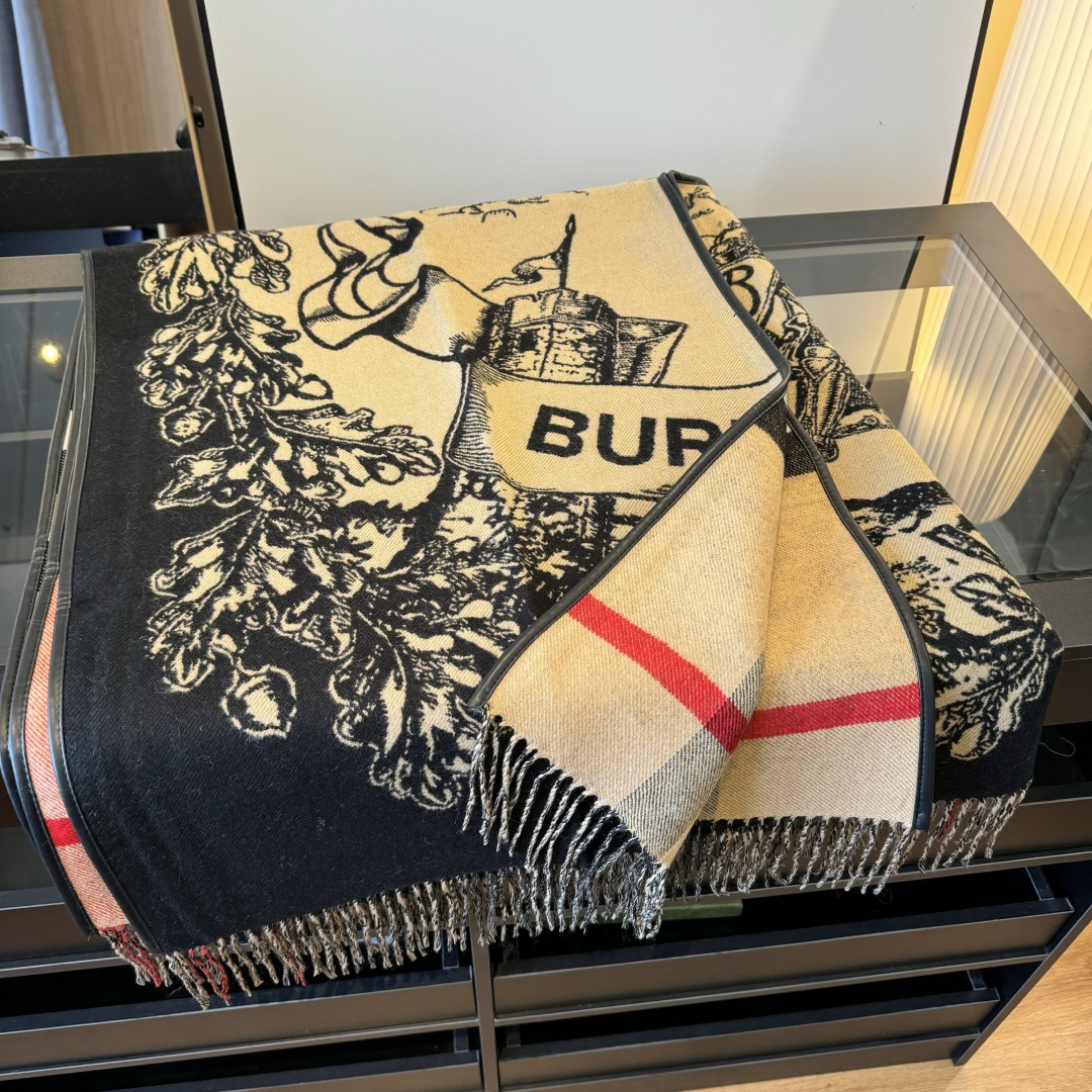 Burberry 𝐁𝐔𝐑𝐁𝐄𝐑𝐑𝐘 · 新《战马双面斗篷》美拉德色