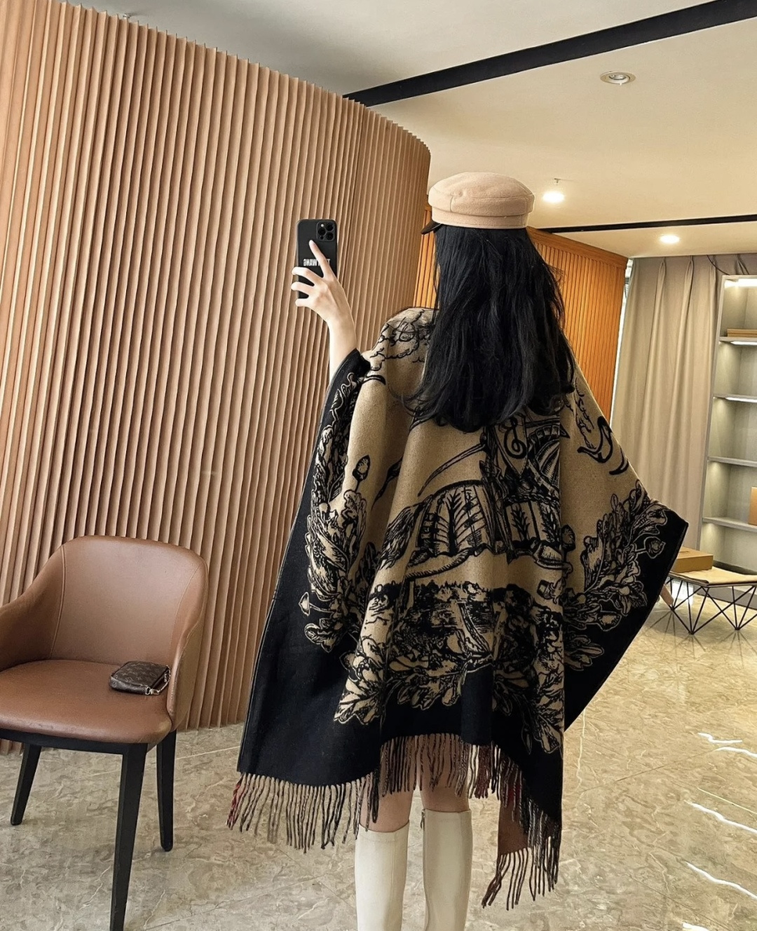 Burberry 𝐁𝐔𝐑𝐁𝐄𝐑𝐑𝐘 · 新《战马双面斗篷》美拉德色