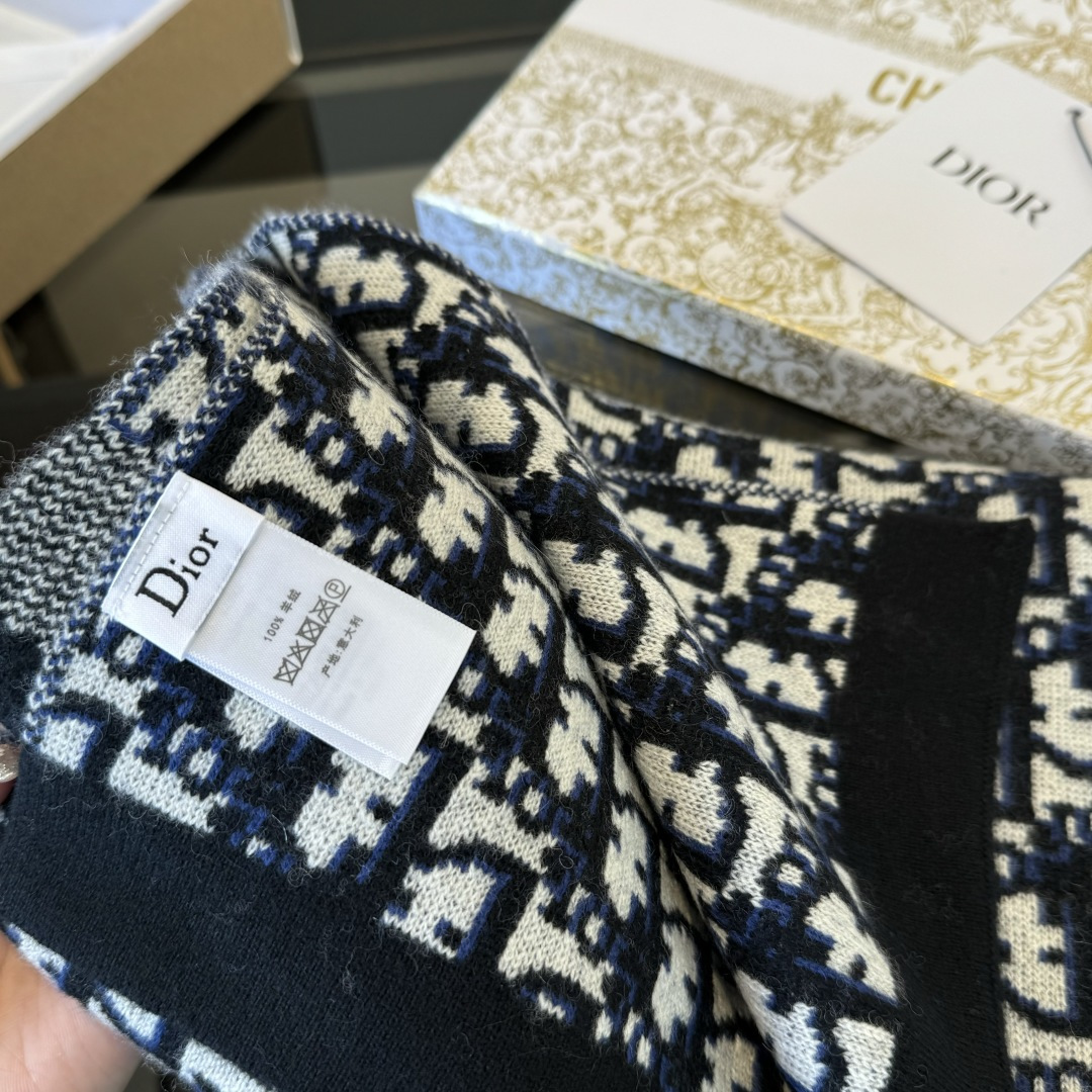 Dior Dior · 大D家 秋冬款 针织双面提花风格 高端设计师配色均考虑上身效果和色彩饱和度