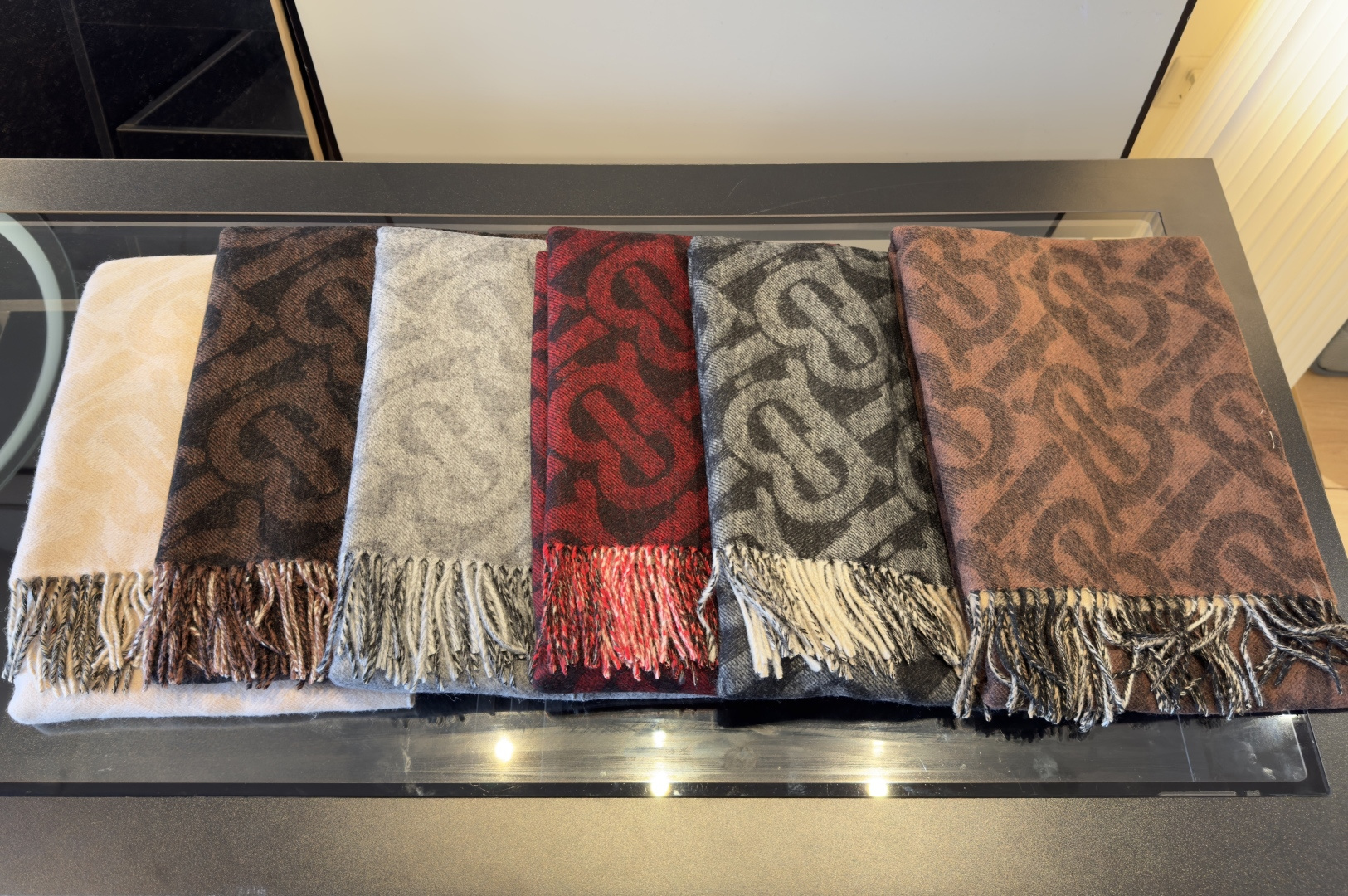 шарф Burberry ¥ — photo 11