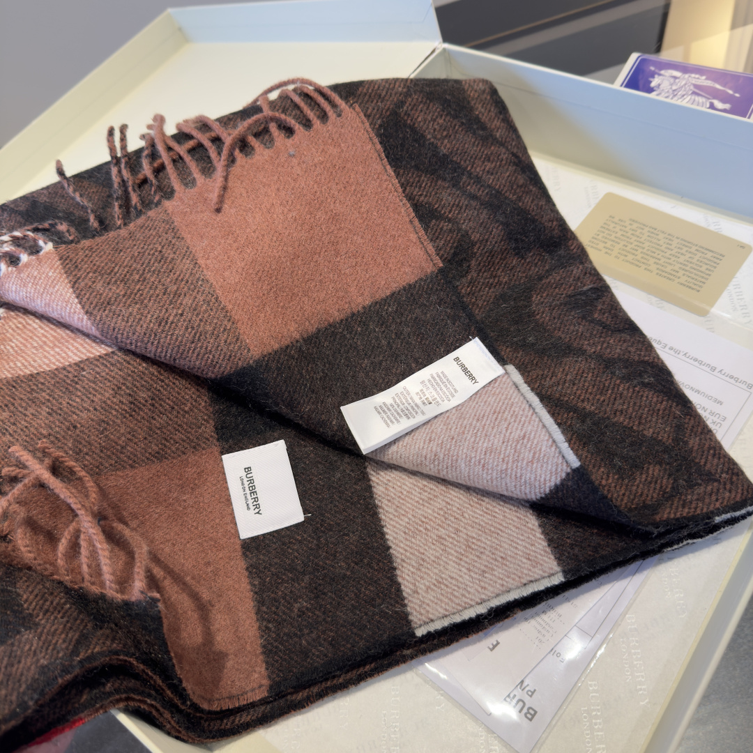 шарф Burberry ¥ — photo 5