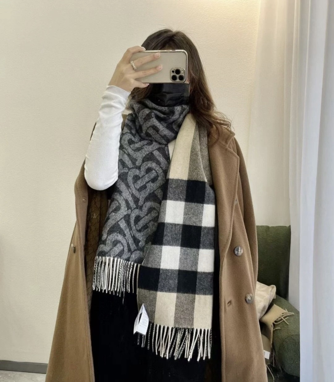 Burberry 𝐁𝐮𝐫𝐛𝐞𝐫𝐫𝐲 双面格纹拼TB围巾