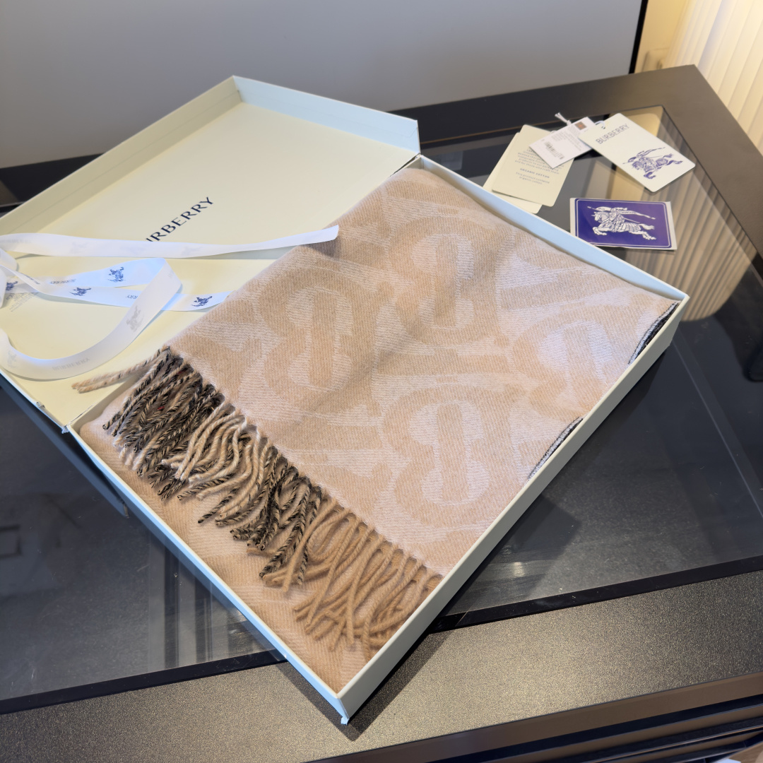 Burberry 𝐁𝐮𝐫𝐛𝐞𝐫𝐫𝐲 双面格纹拼TB围巾