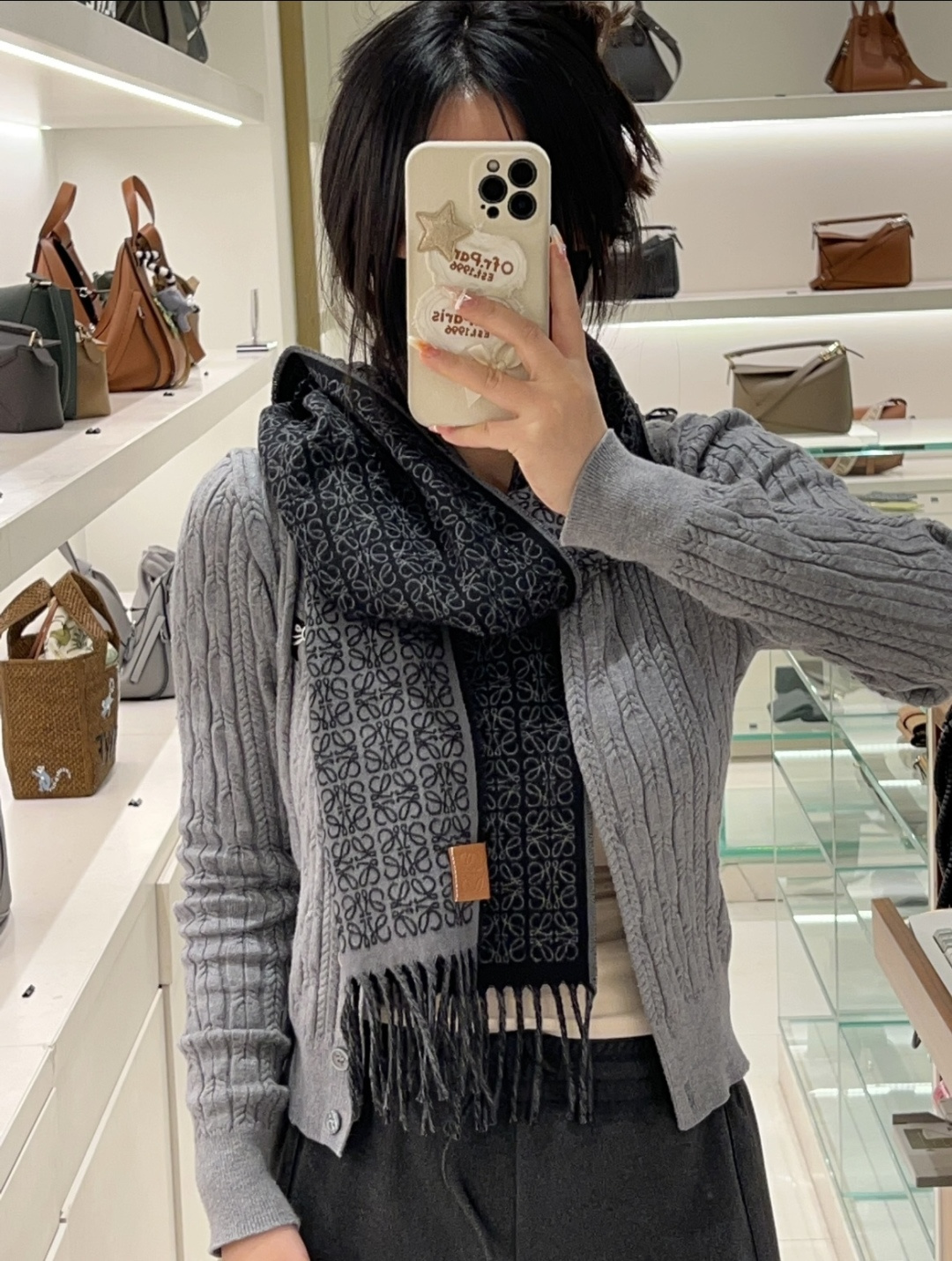 Loewe LOEWE罗意威 款羊绒围巾，男女均可，百分百 羊毛