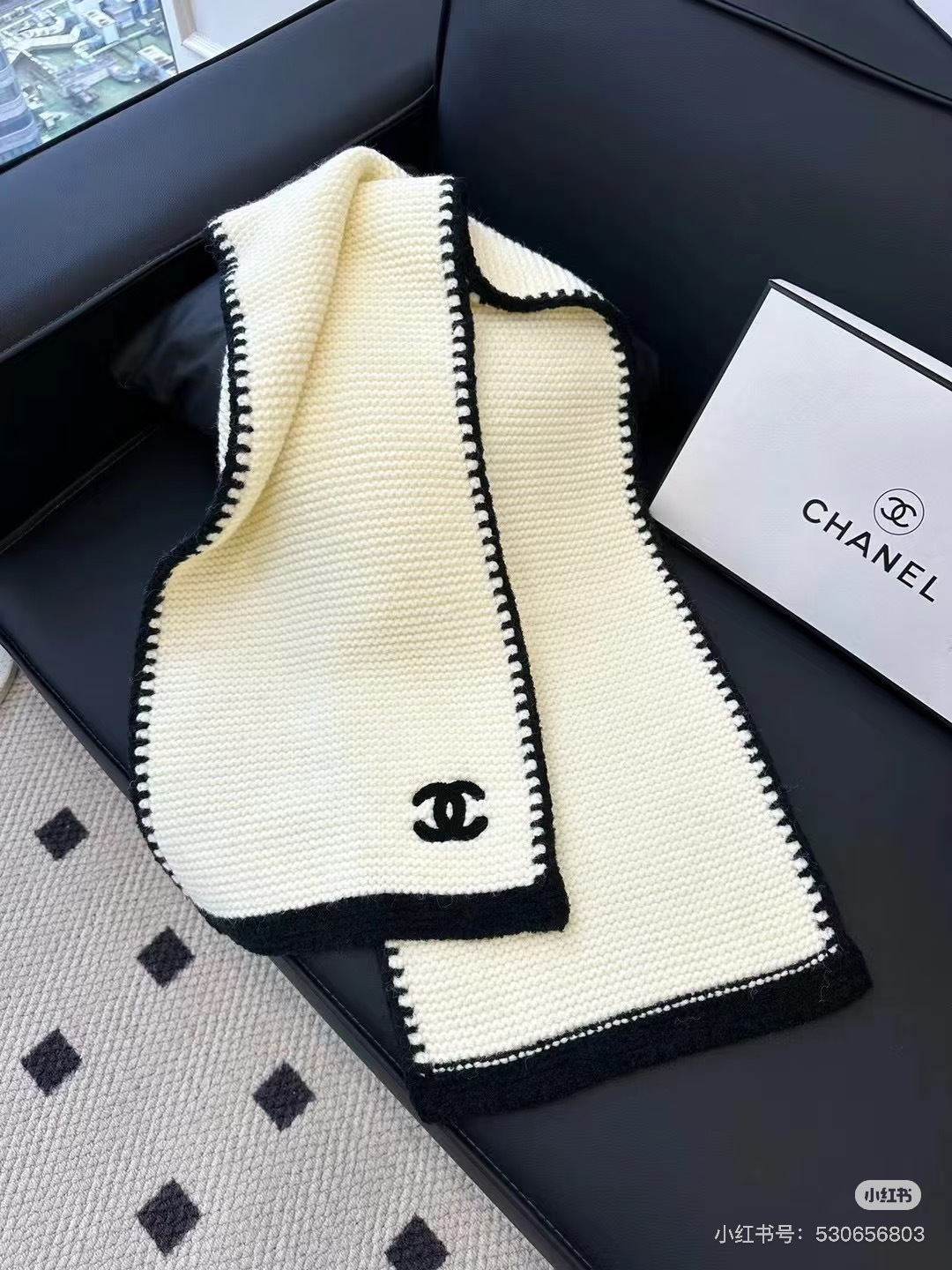Chanel Chanel香奈儿新款【小香花边针织长巾】美翻了 御用殿堂级 ‼ 新款在售 进口纯羊绒 镶边针织毛线围巾披肩 美丽至极 真的 上身极为衬肤色 百搭 不 自己看吧 ‼围巾尺寸33 170cm