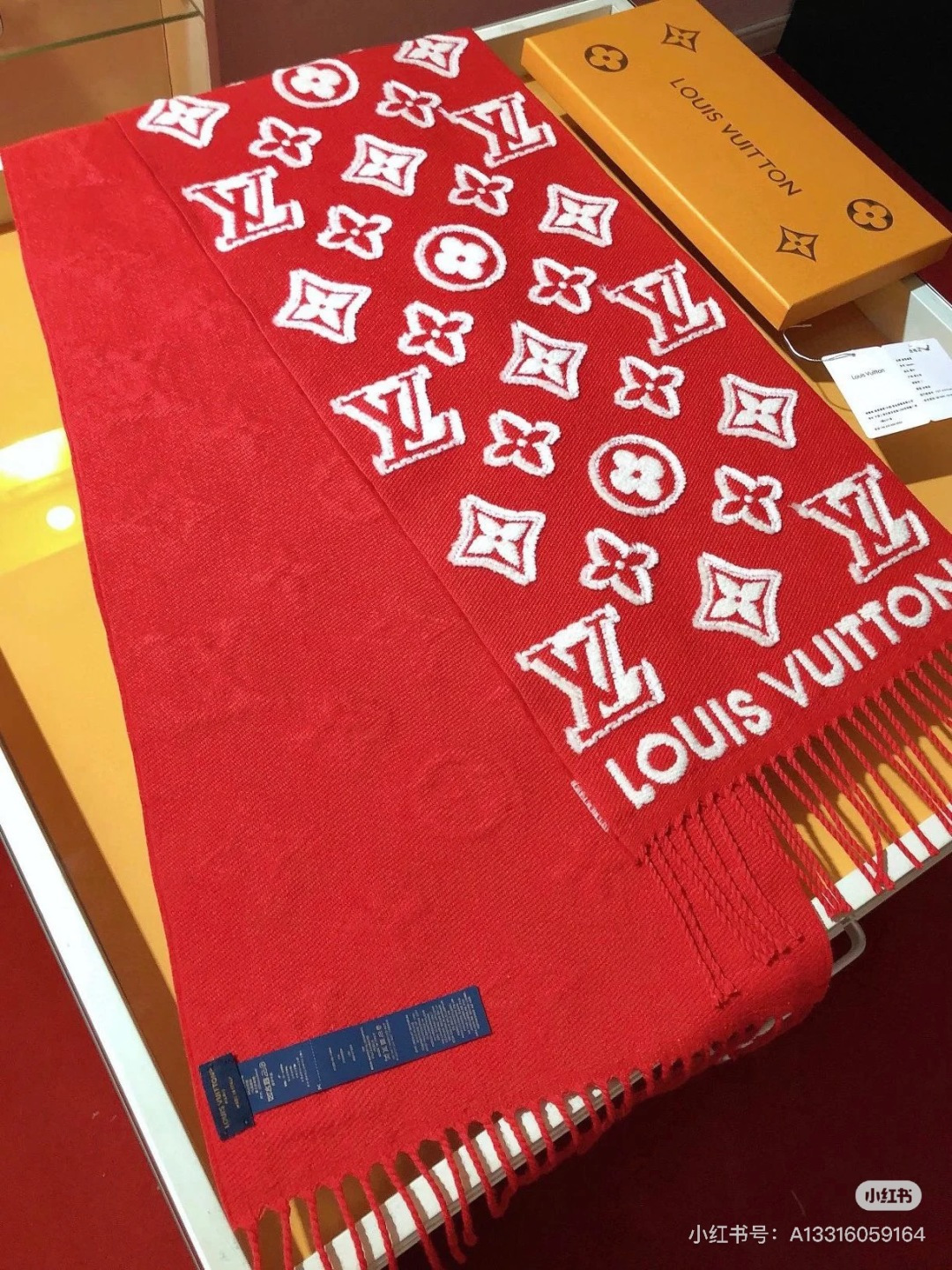 Louis Vuitton 驴家（LV）｜3D 围巾