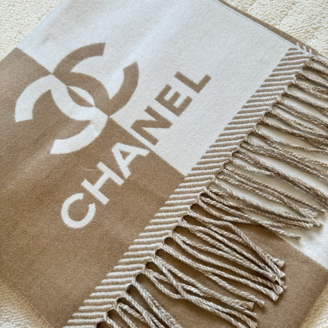 Chanel 𝐂𝐇𝐀𝐍𝐄𝐋新《双面拼色提花》裸粉色